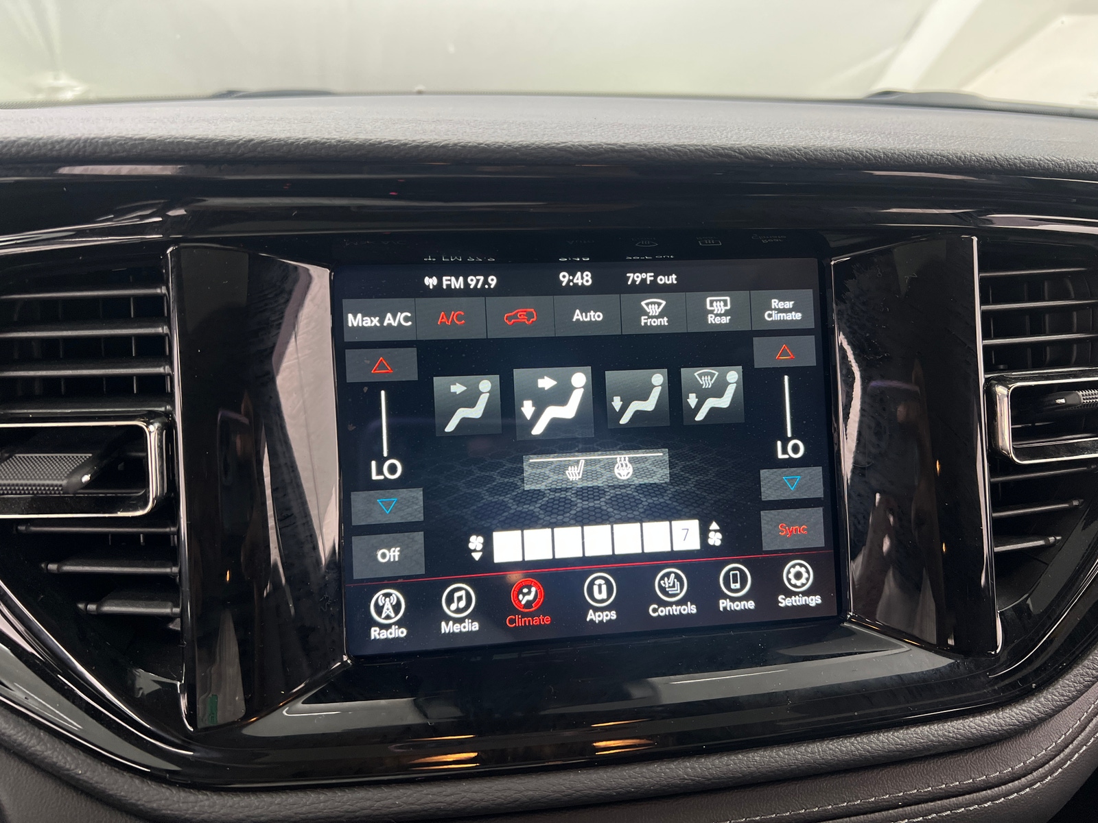 Thumbnail: 2022 Dodge Durango - 3