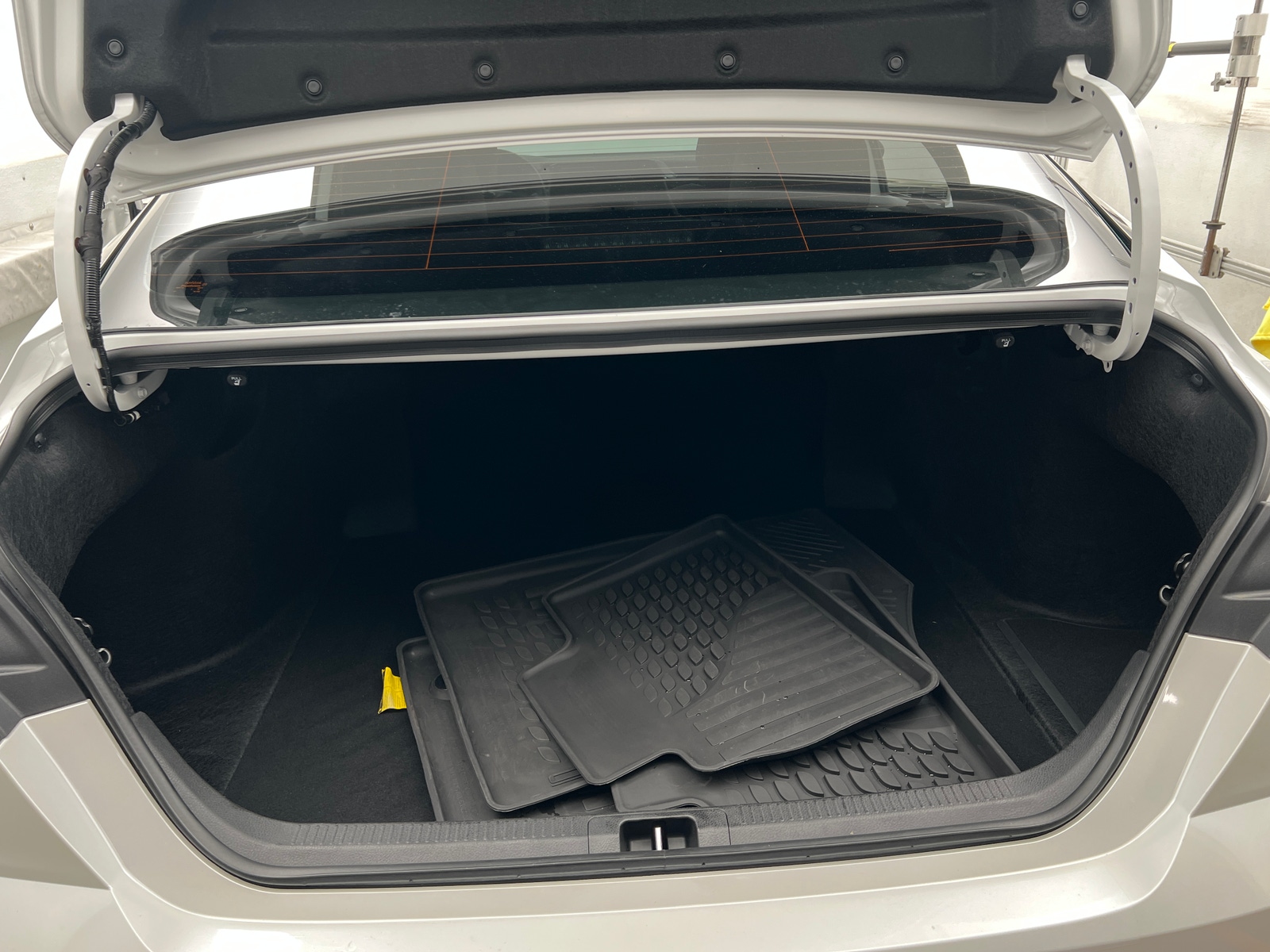 Thumbnail: 2025 Toyota Camry - 6