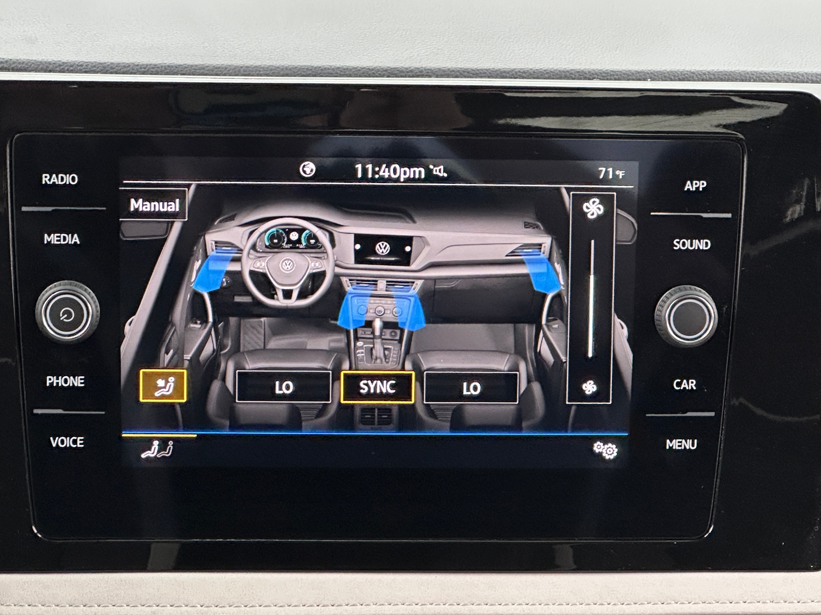 Thumbnail: 2025 Volkswagen Taos - 4