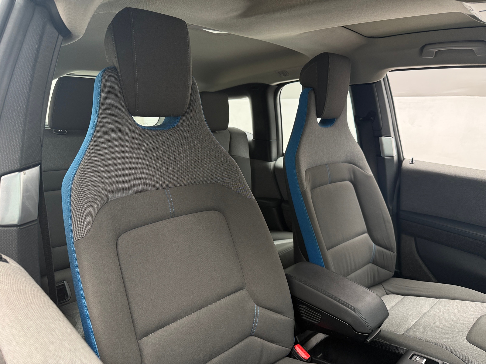 Thumbnail: 2018 BMW i3 - 2