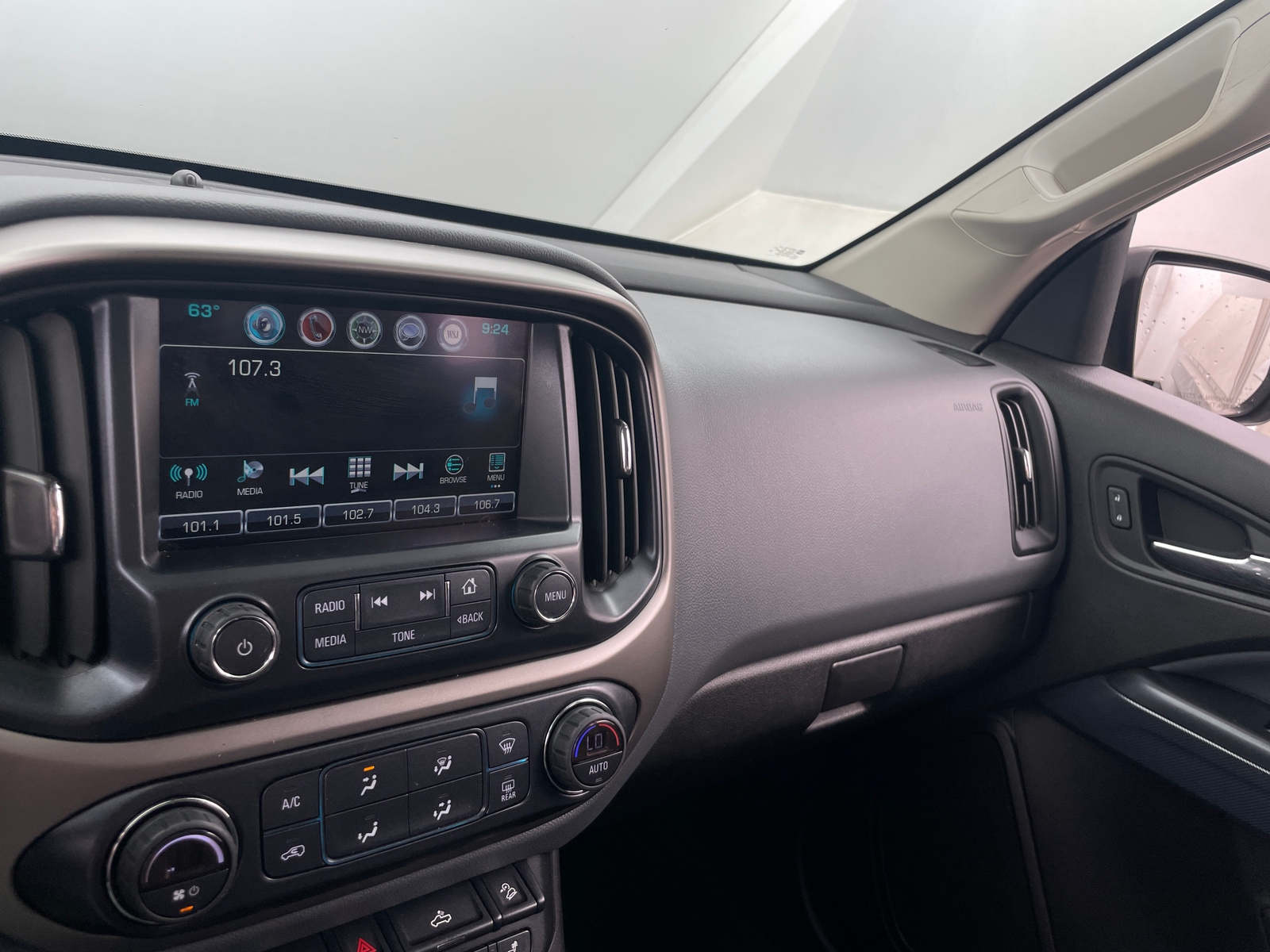 Thumbnail: 2018 Chevrolet Colorado - 4