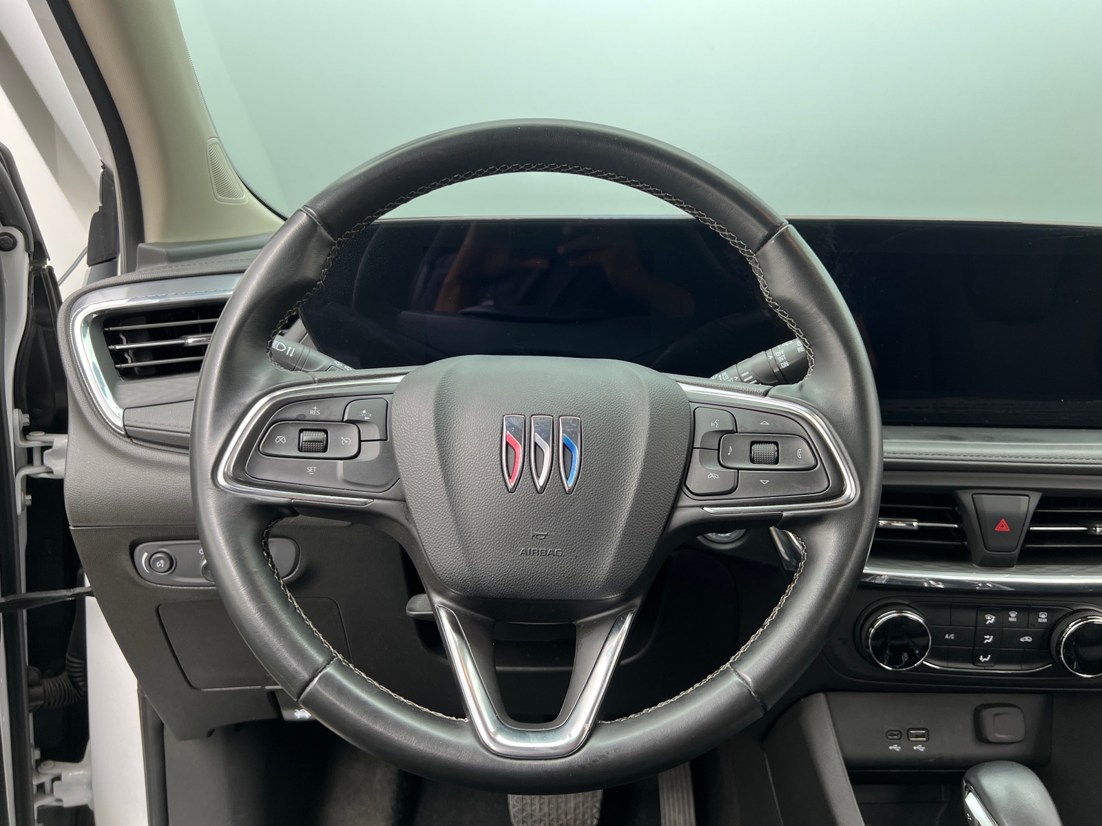 Thumbnail: 2024 Buick Encore GX - 4