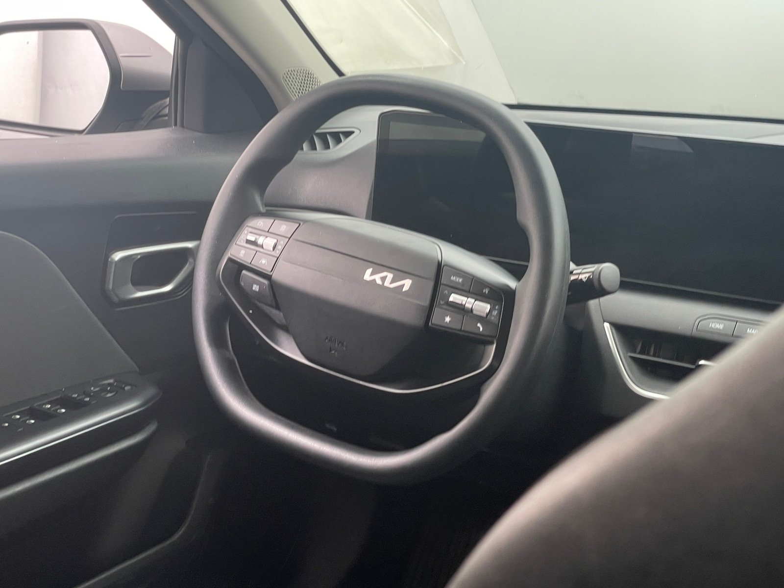 Thumbnail: 2025 Kia K4 - 5