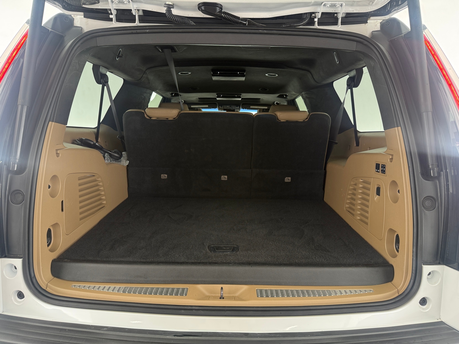 Thumbnail: 2019 Cadillac Escalade - 7