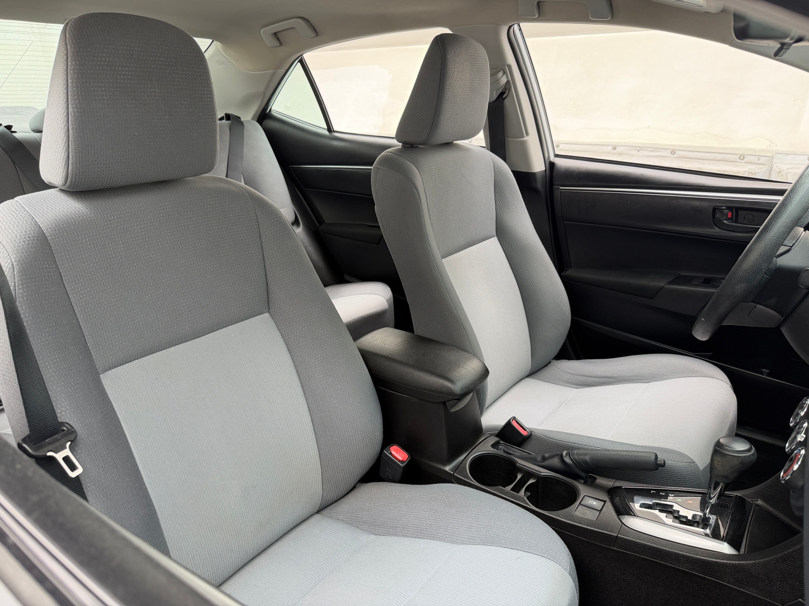 Thumbnail: 2016 Toyota Corolla - 2