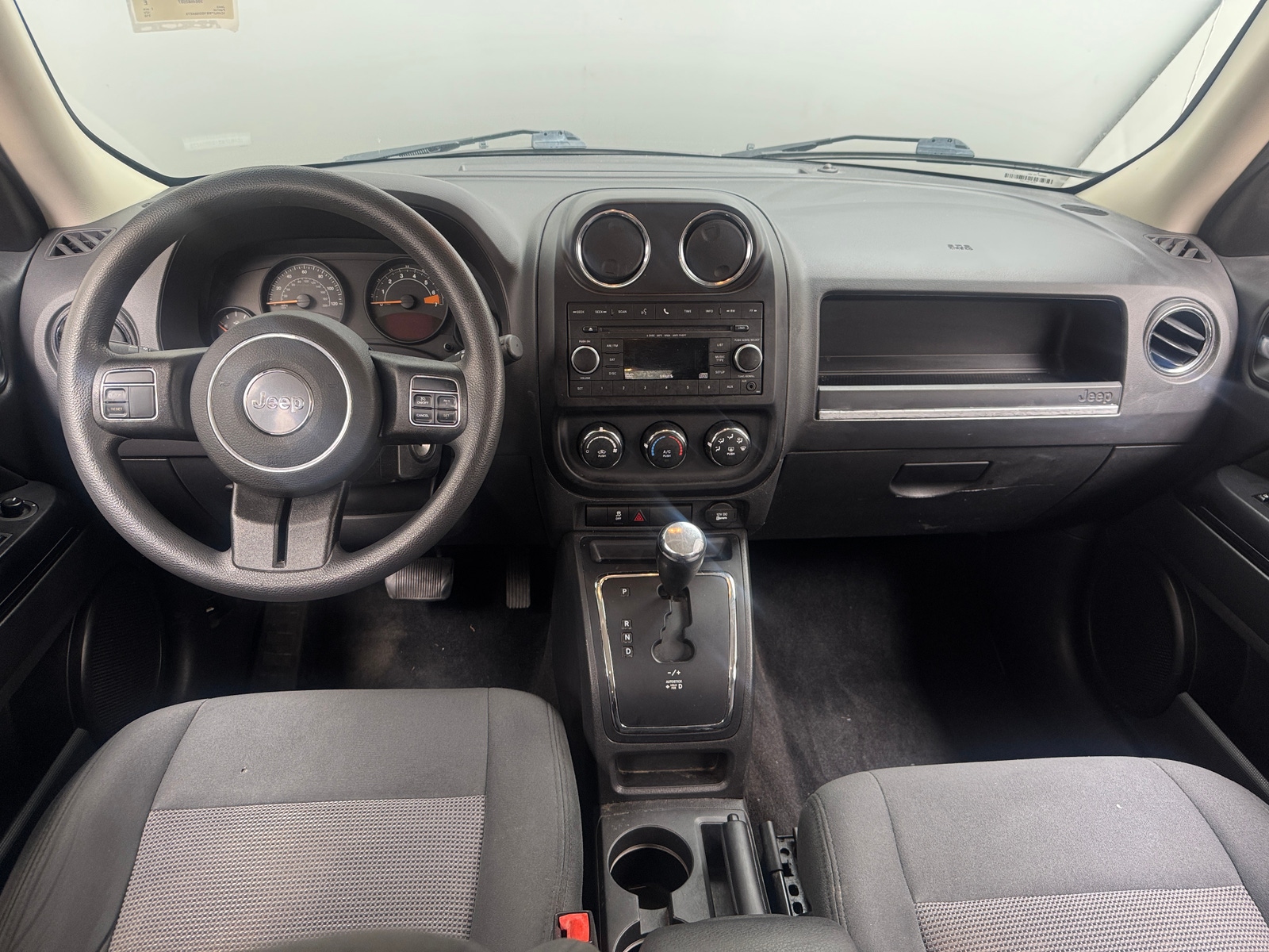 Thumbnail: 2016 Jeep Patriot - 3