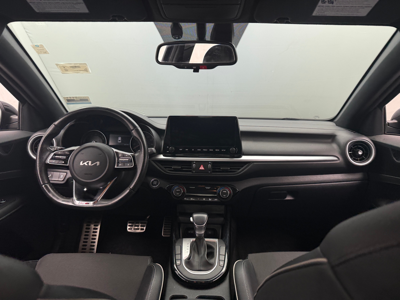 Thumbnail: 2024 Kia Forte - 3