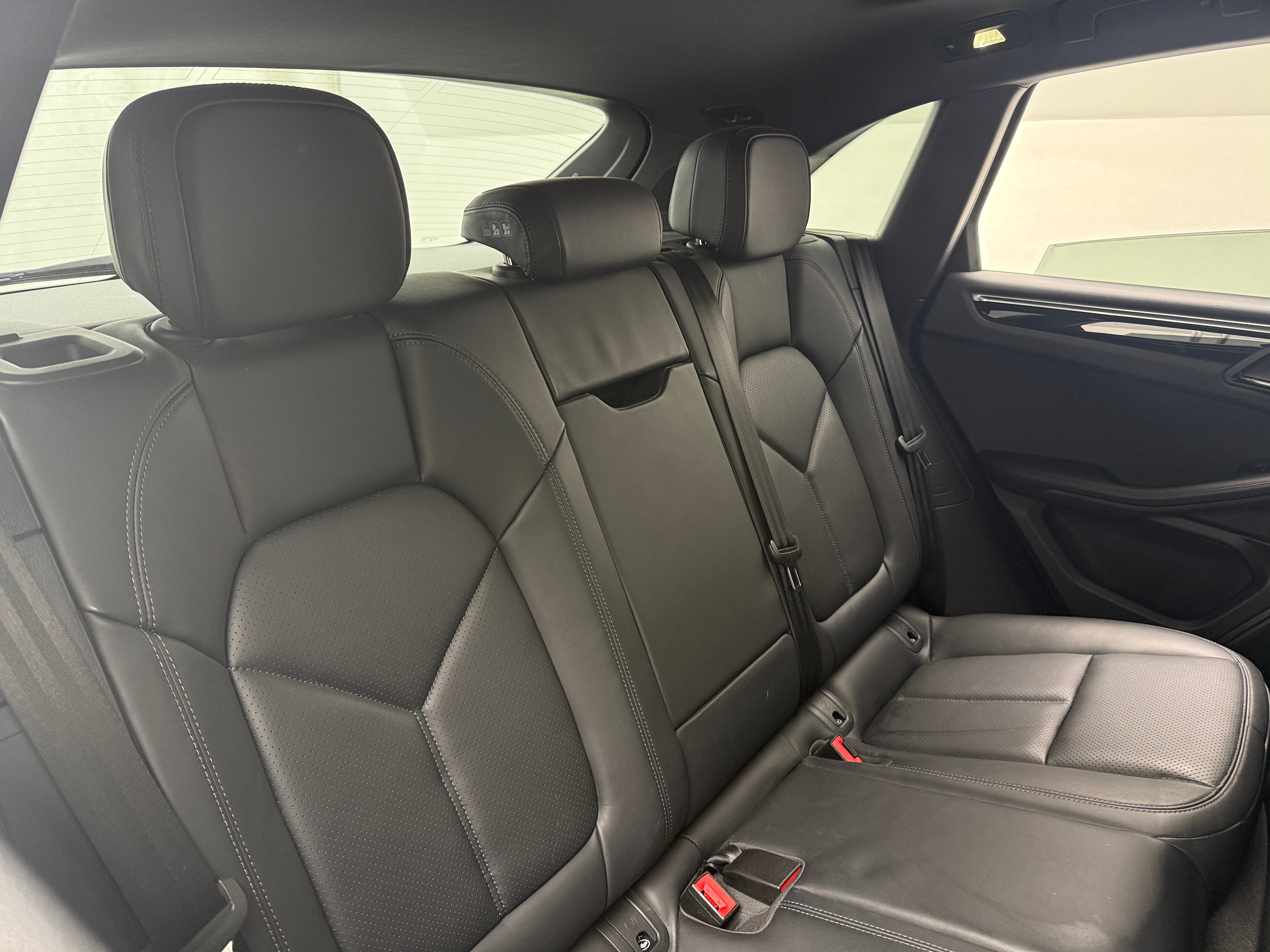 2023 Porsche Macan Base - Photo 4