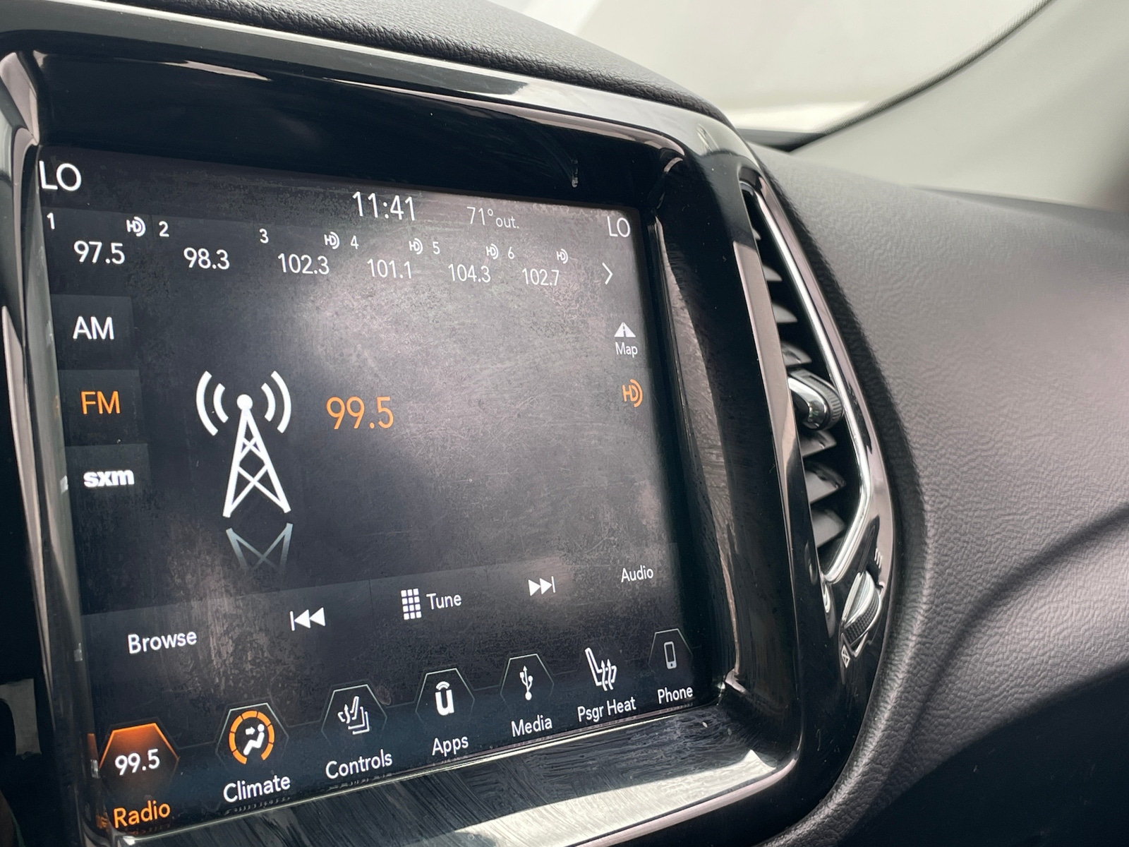 Thumbnail: 2019 Jeep Compass - 3