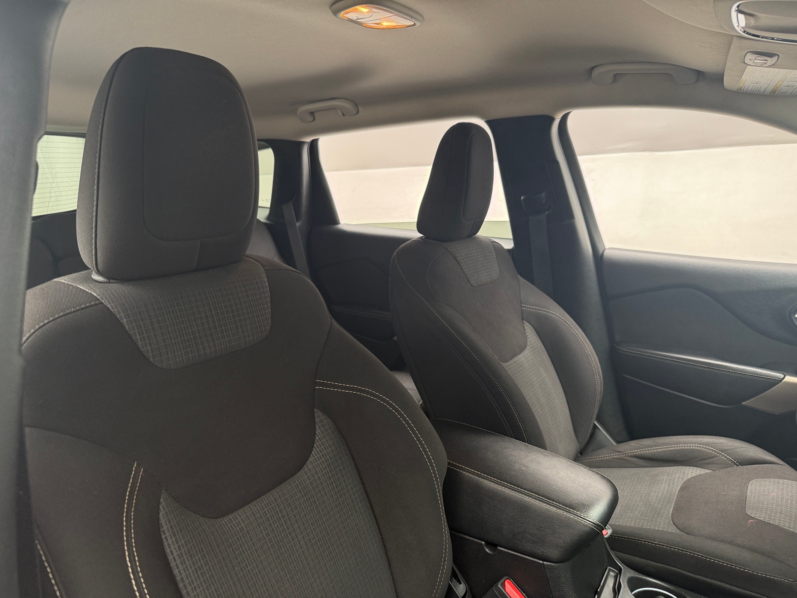 Thumbnail: 2017 Jeep Cherokee - 2