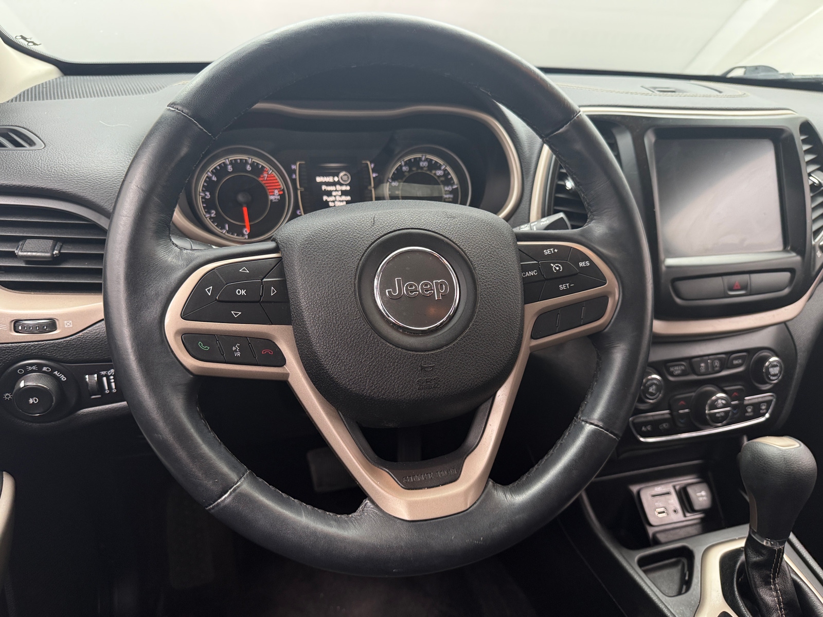 Thumbnail: 2017 Jeep Cherokee - 5