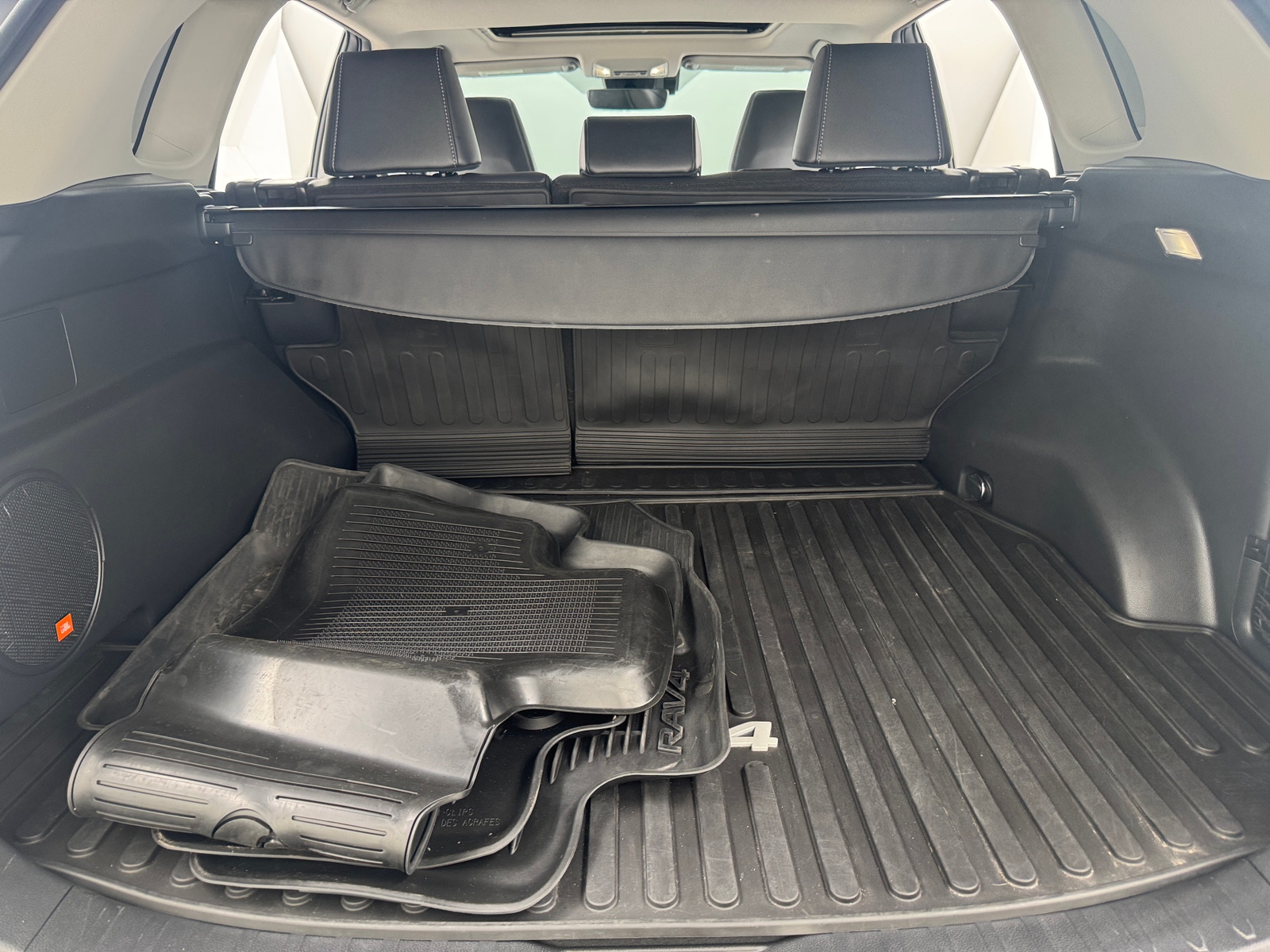 Thumbnail: 2022 Toyota RAV4 - 6