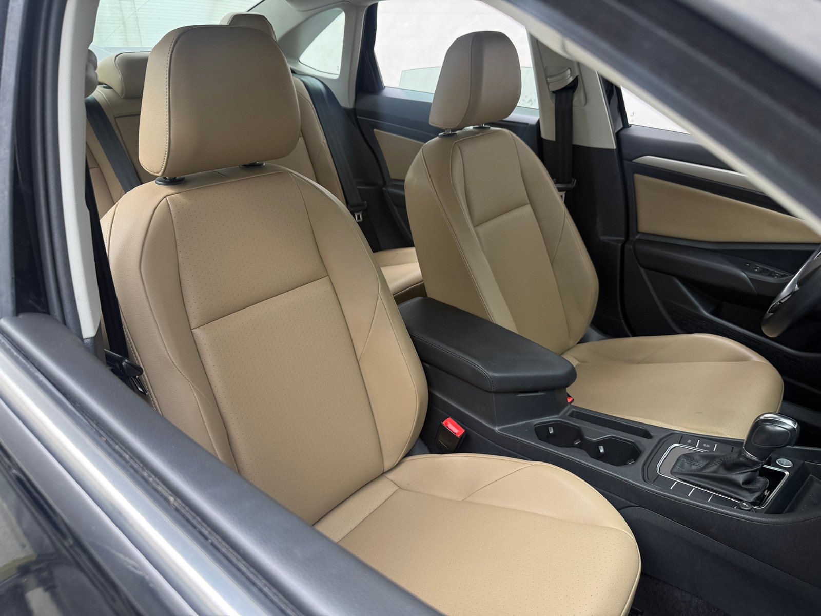 Thumbnail: 2019 Volkswagen Jetta - 2