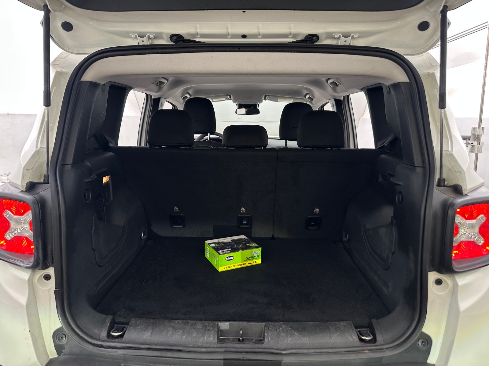 Thumbnail: 2023 Jeep Renegade - 7