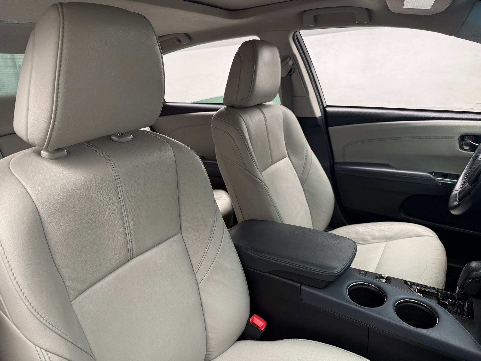 Thumbnail: 2013 Toyota Avalon - 2