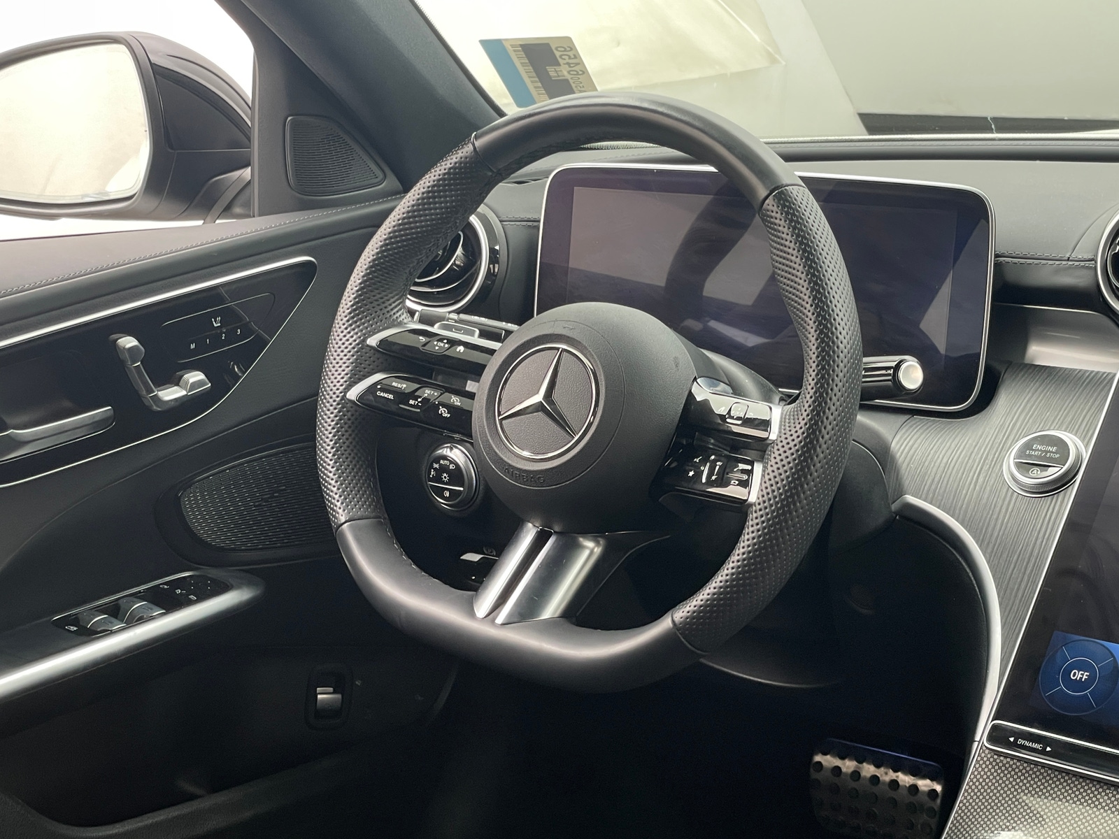 Thumbnail: 2023 Mercedes-Benz C-Class - 4