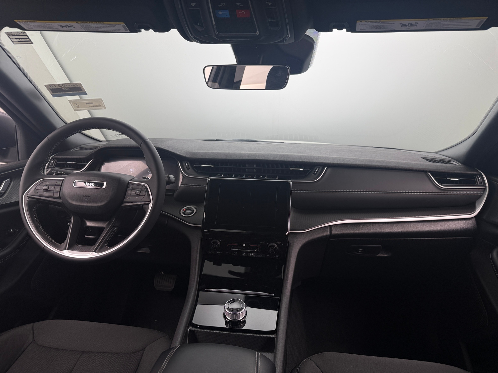 Thumbnail: 2025 Jeep Grand Cherokee - 3