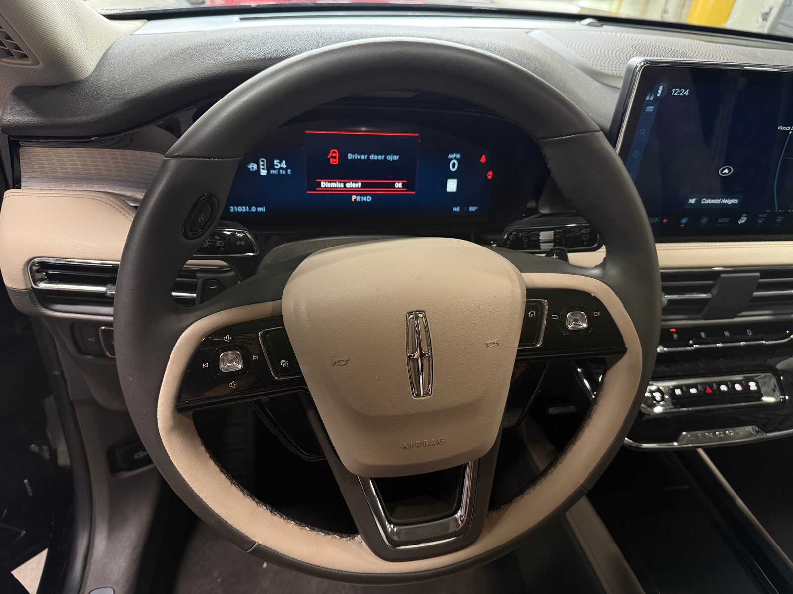 Thumbnail: 2024 Lincoln Corsair - 4