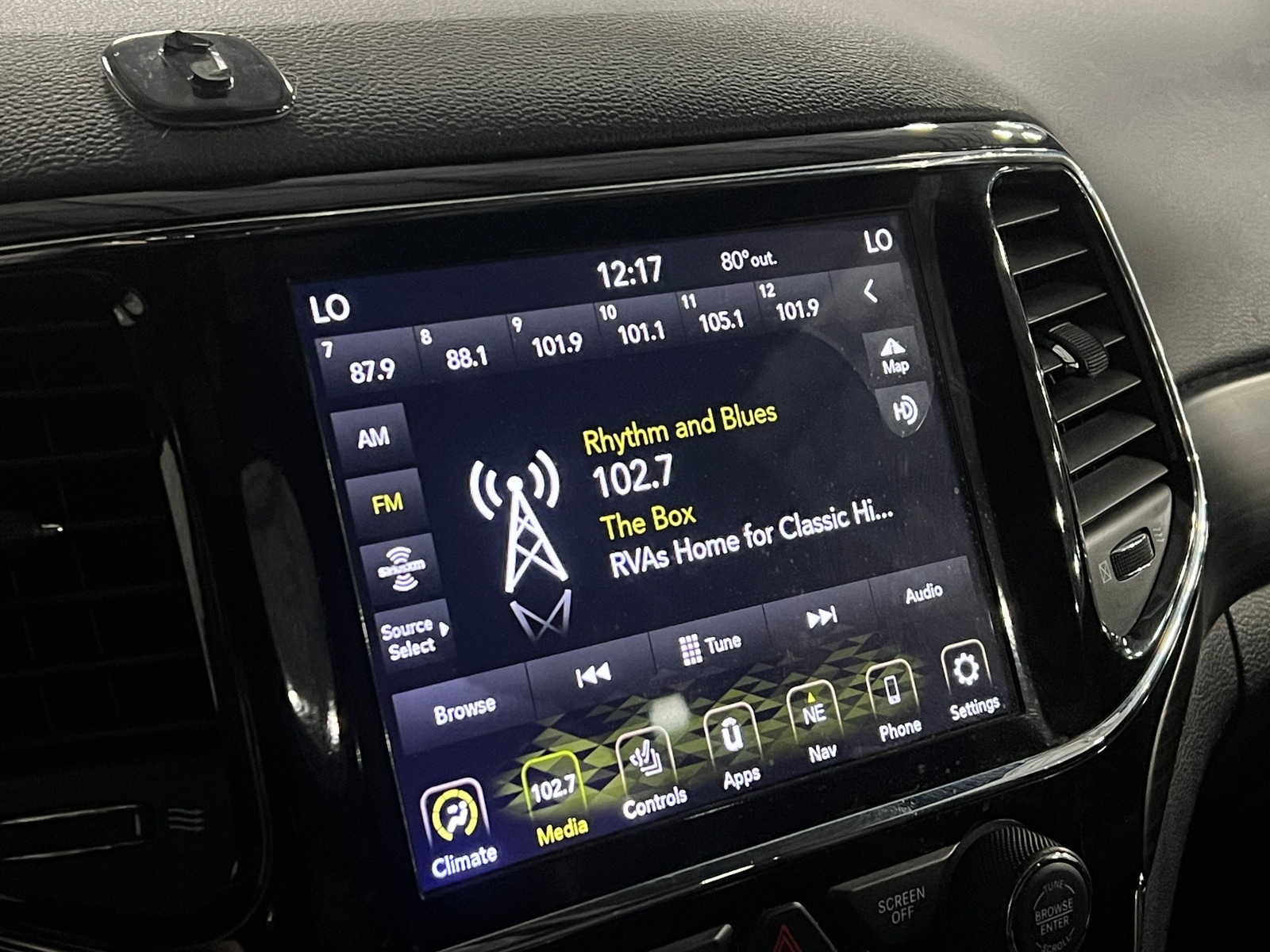 Thumbnail: 2020 Jeep Grand Cherokee - 4