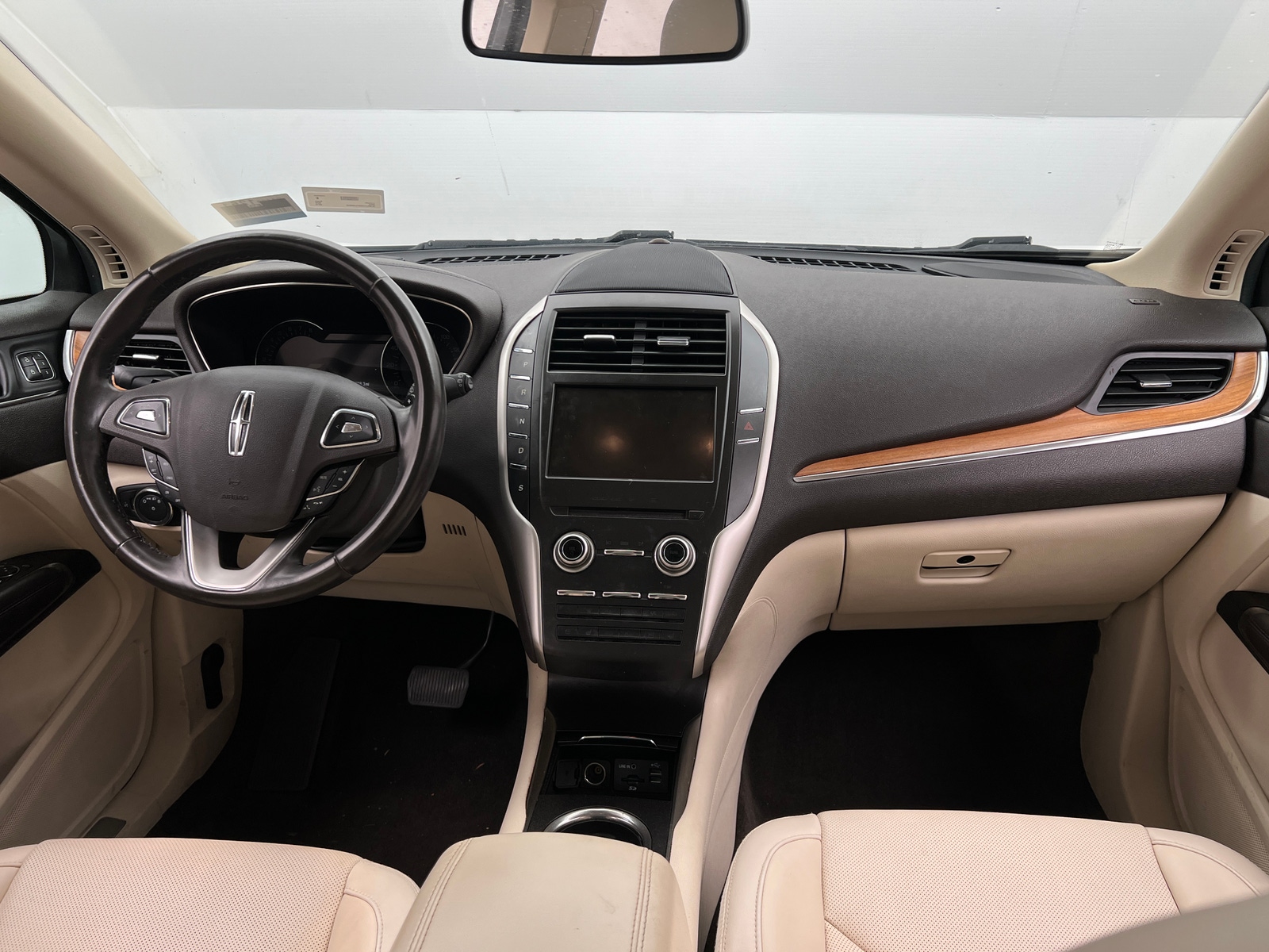 Thumbnail: 2015 Lincoln MKC - 2