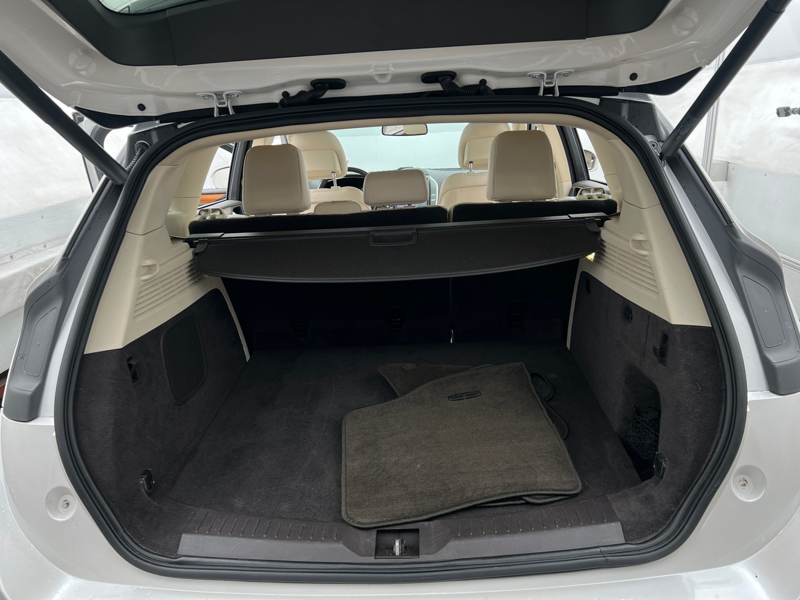 Thumbnail: 2015 Lincoln MKC - 6