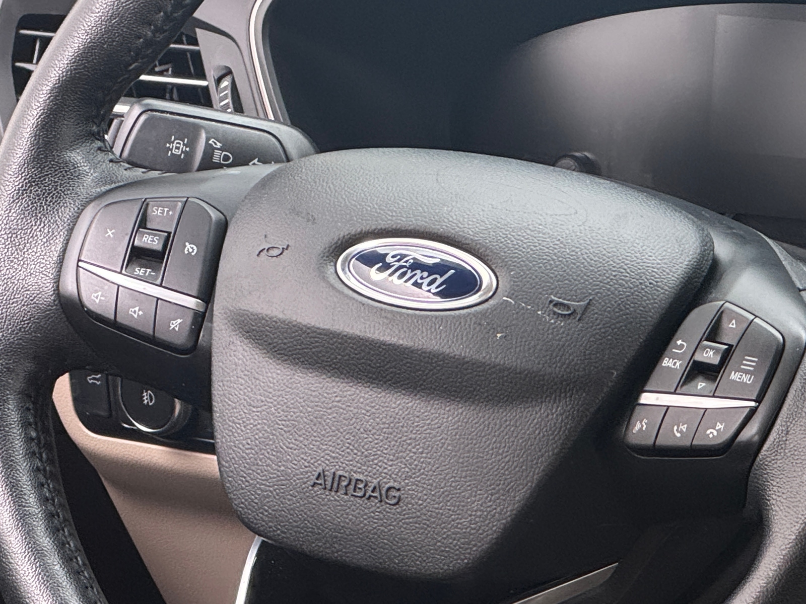 Thumbnail: 2020 Ford Escape - 4