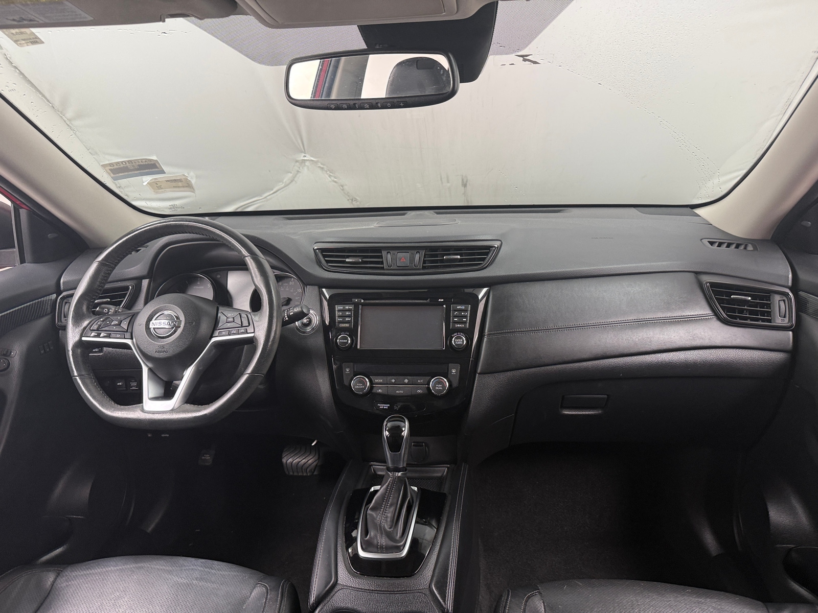 Thumbnail: 2017 Nissan Rogue - 3