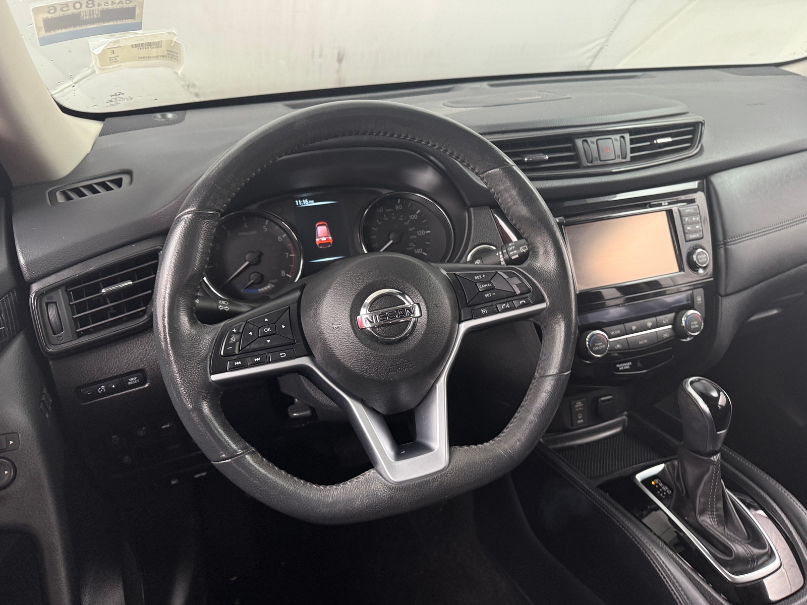 Thumbnail: 2017 Nissan Rogue - 5