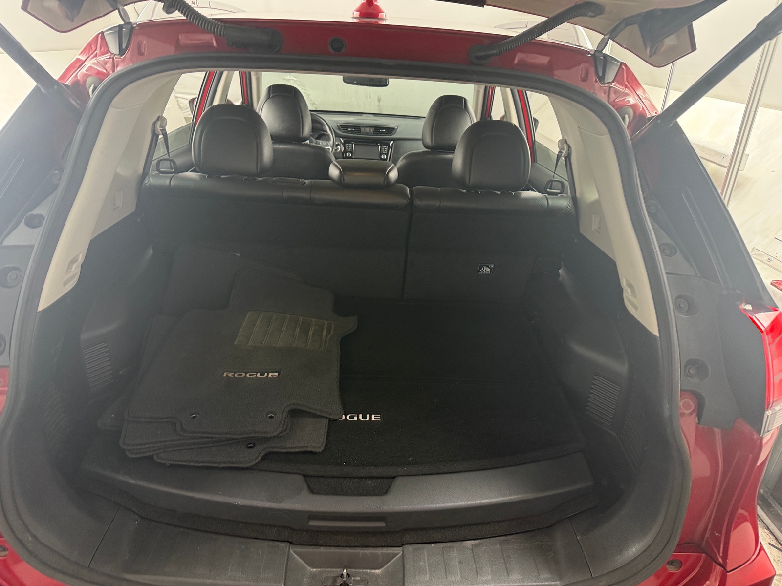 Thumbnail: 2017 Nissan Rogue - 7