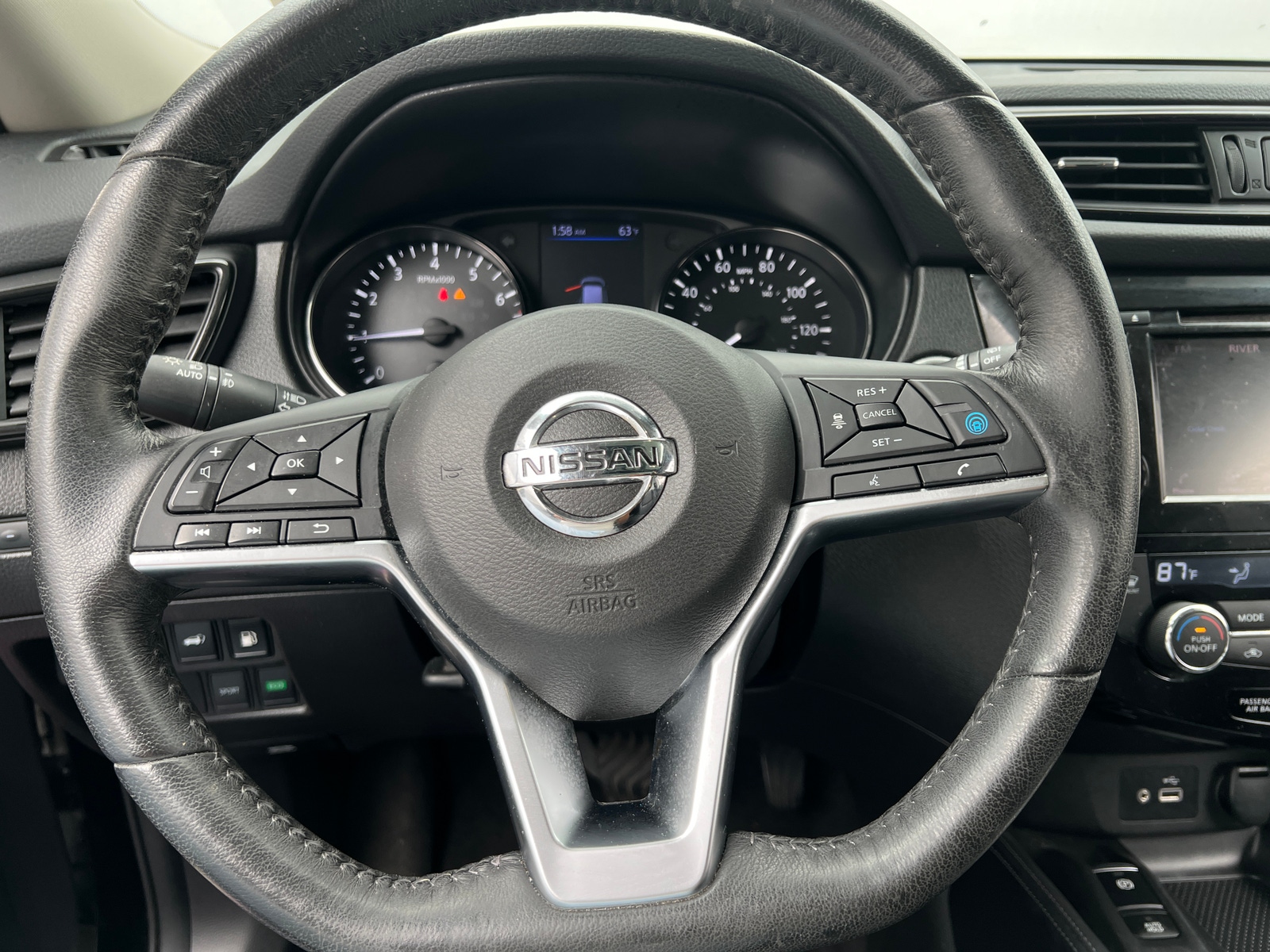 Thumbnail: 2018 Nissan Rogue - 4