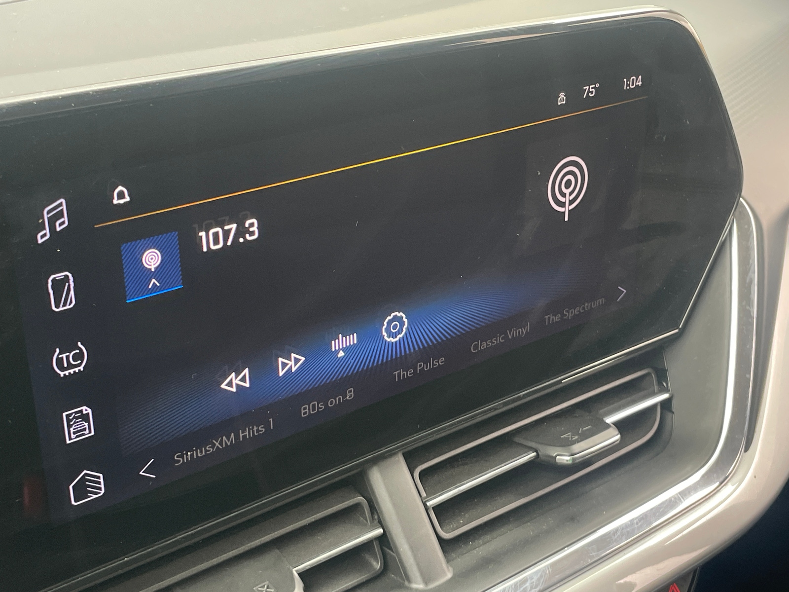 Thumbnail: 2025 Chevrolet Trax - 4