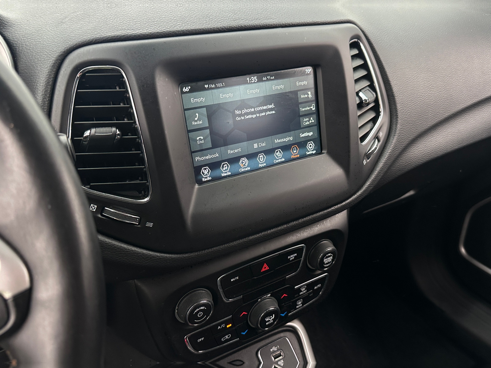 Thumbnail: 2019 Jeep Compass - 4