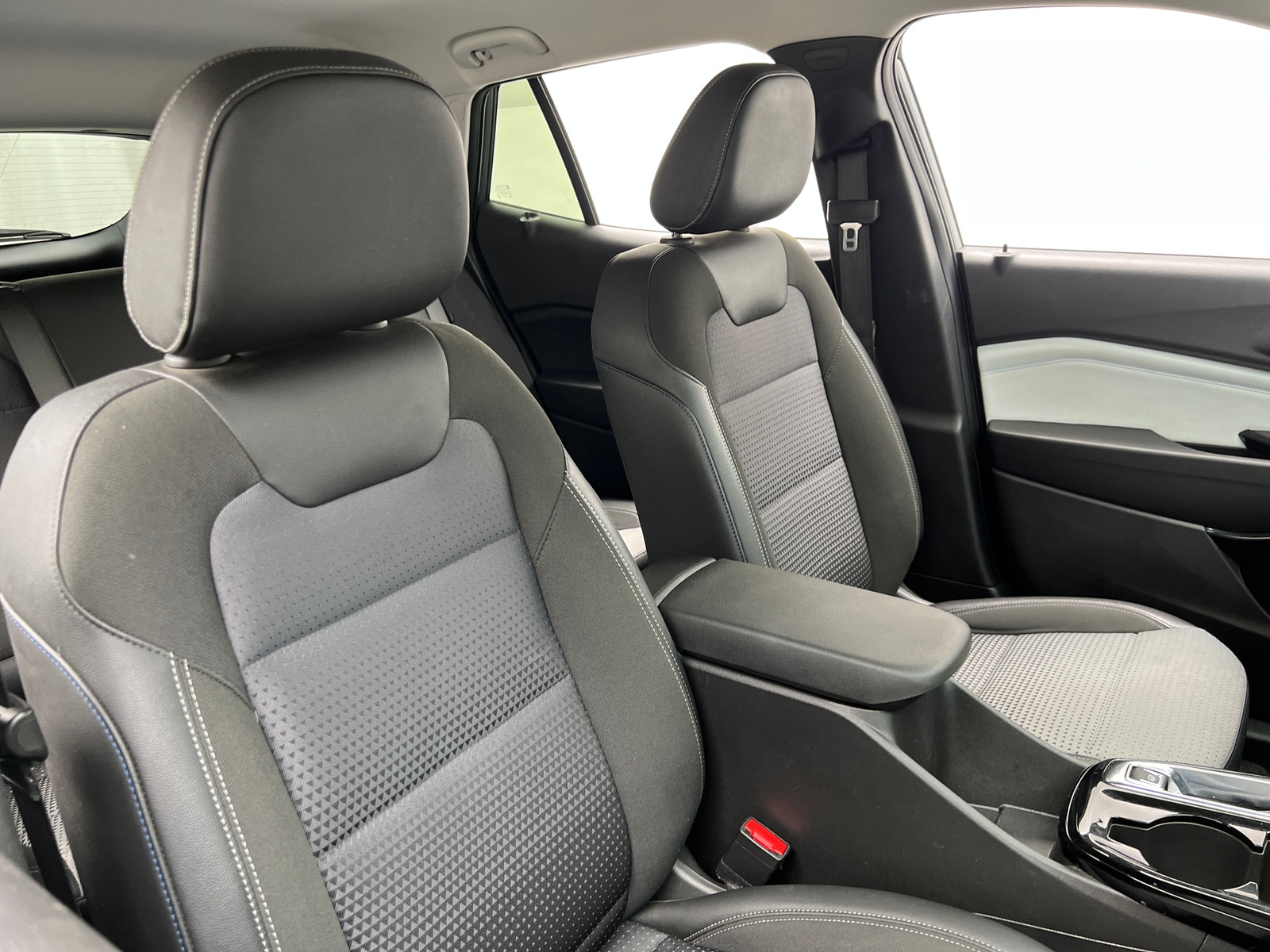 Thumbnail: 2025 Chevrolet Trax - 2