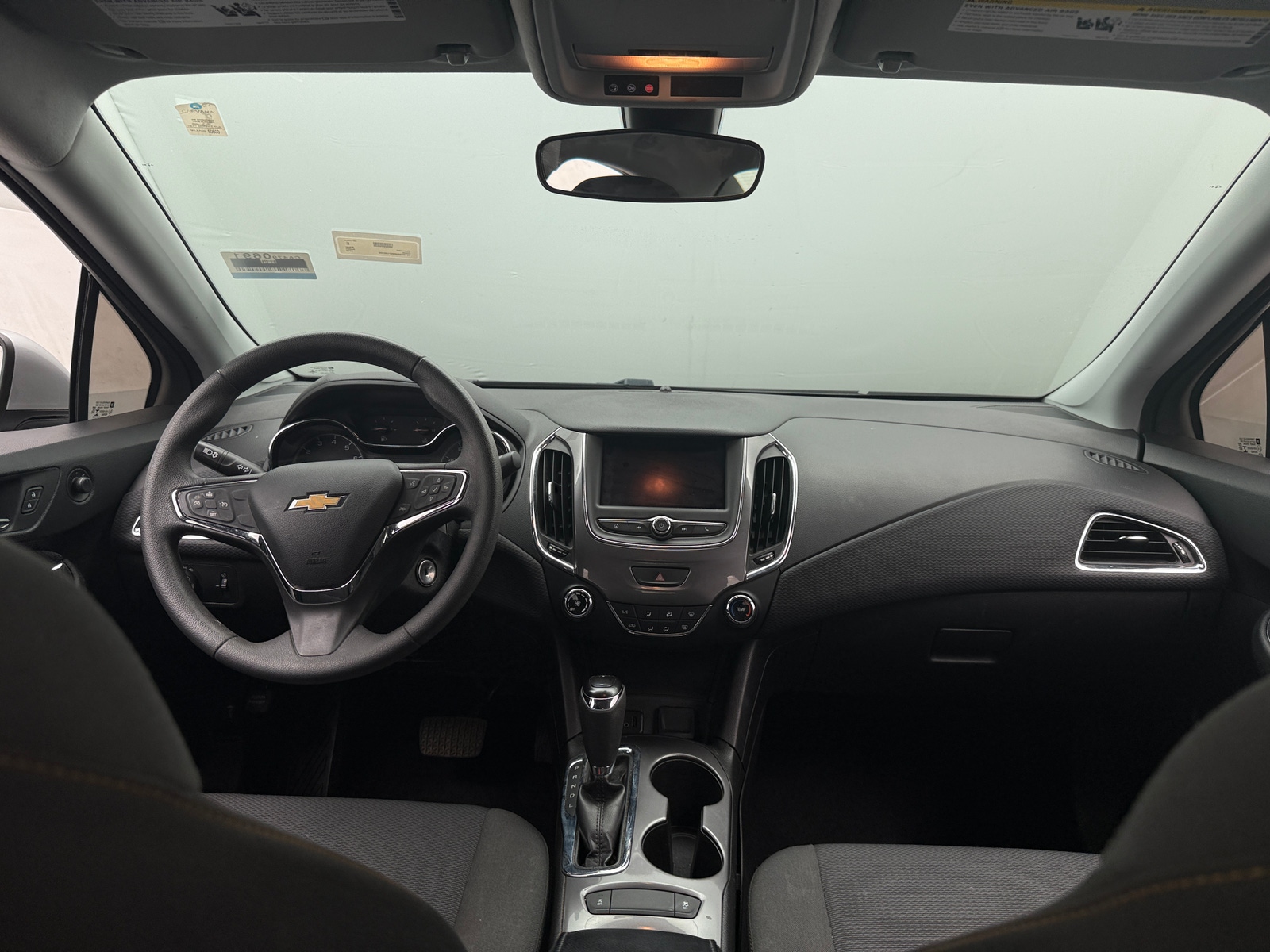 Thumbnail: 2019 Chevrolet Cruze - 3