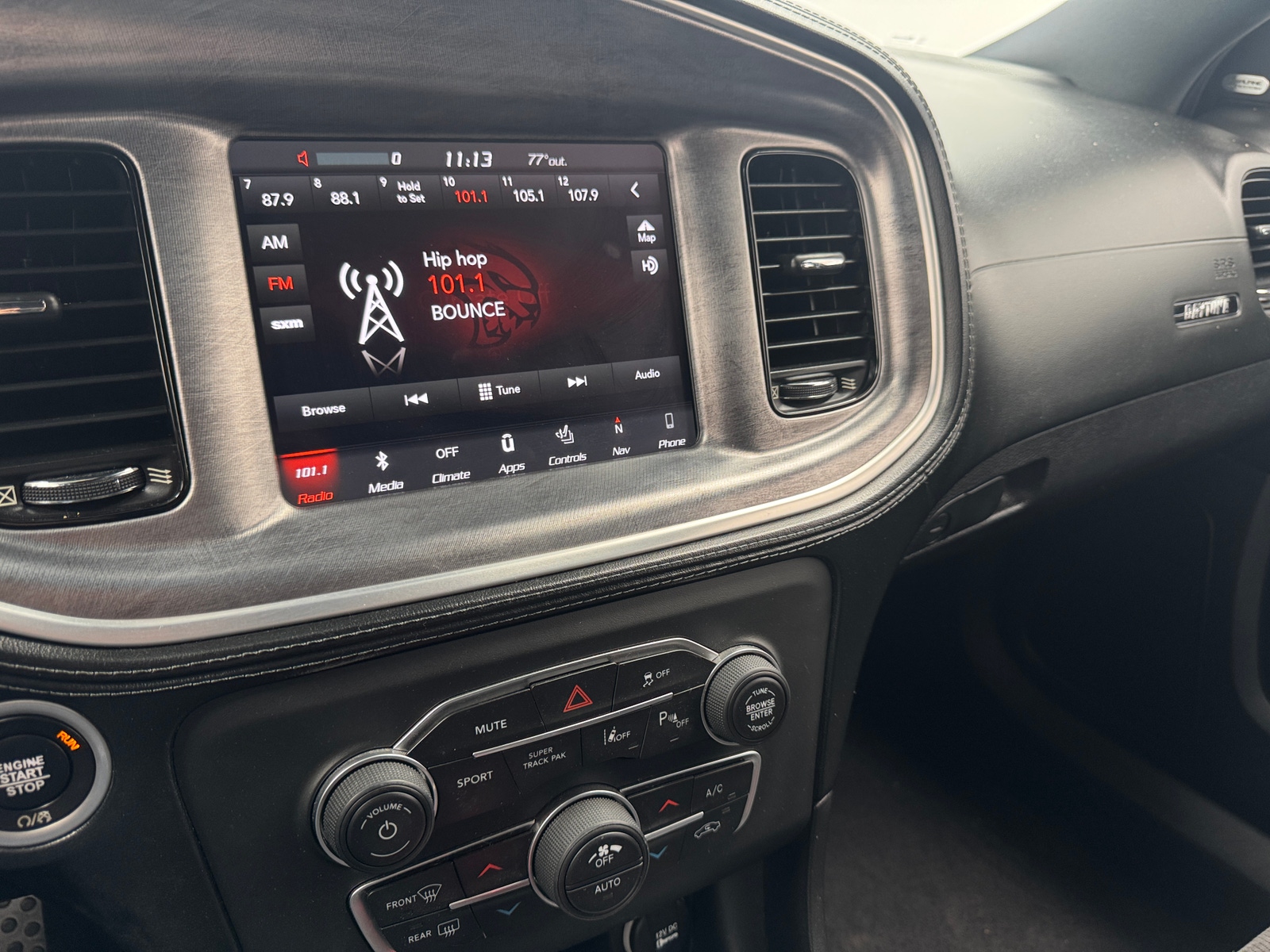 Thumbnail: 2019 Dodge Charger - 3