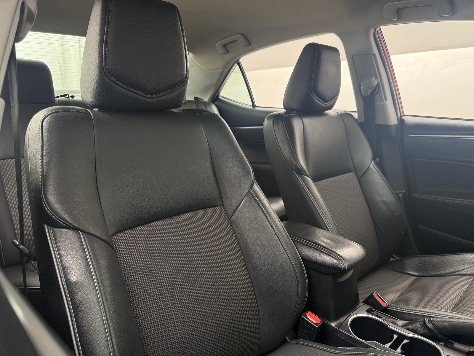 Thumbnail: 2015 Toyota Corolla - 2