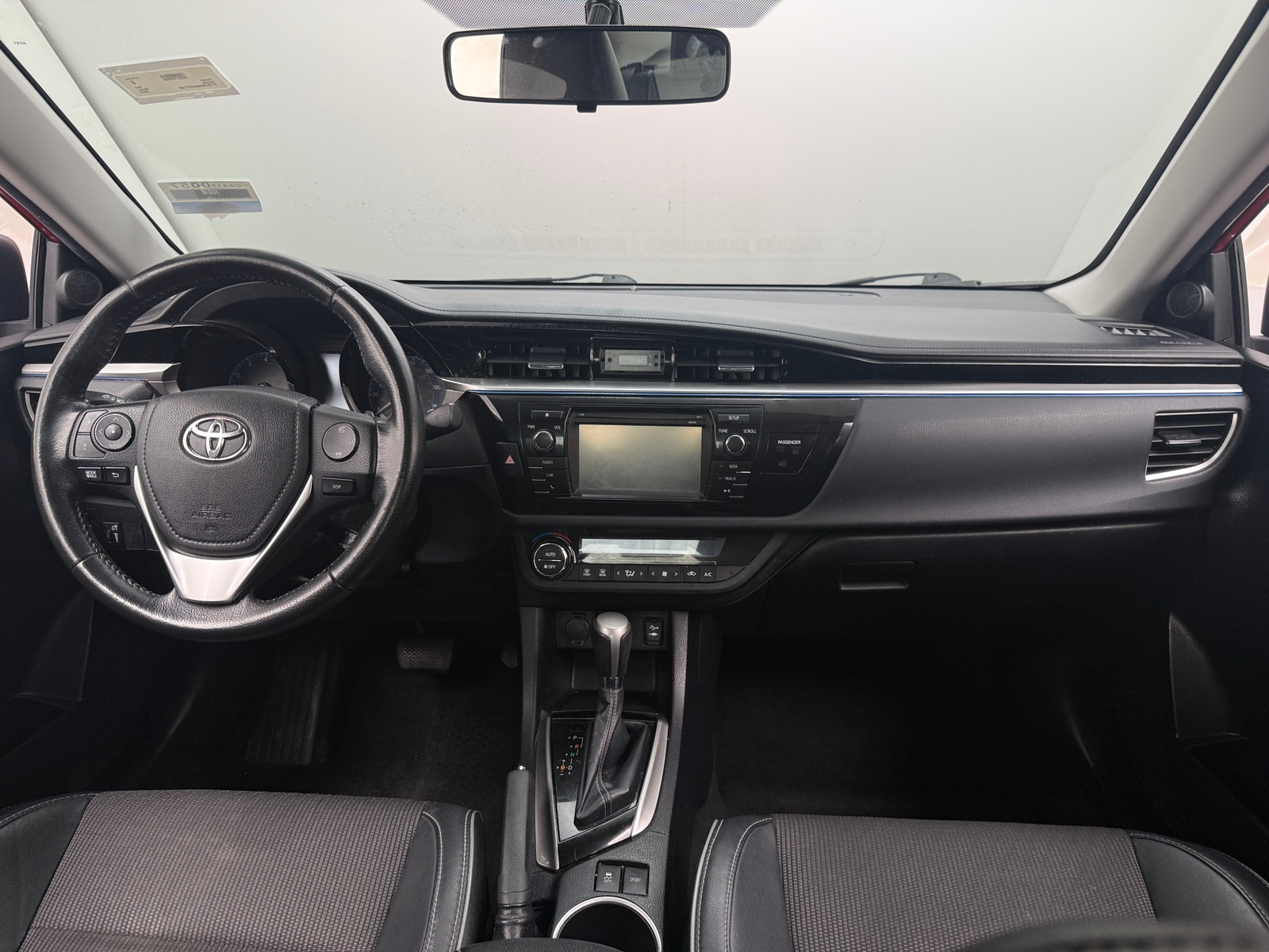 Thumbnail: 2015 Toyota Corolla - 3