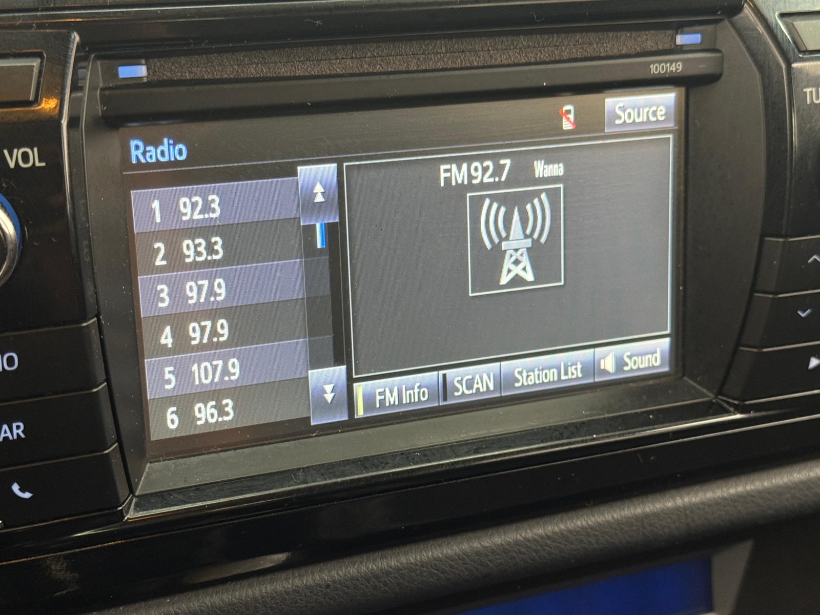 Thumbnail: 2015 Toyota Corolla - 4