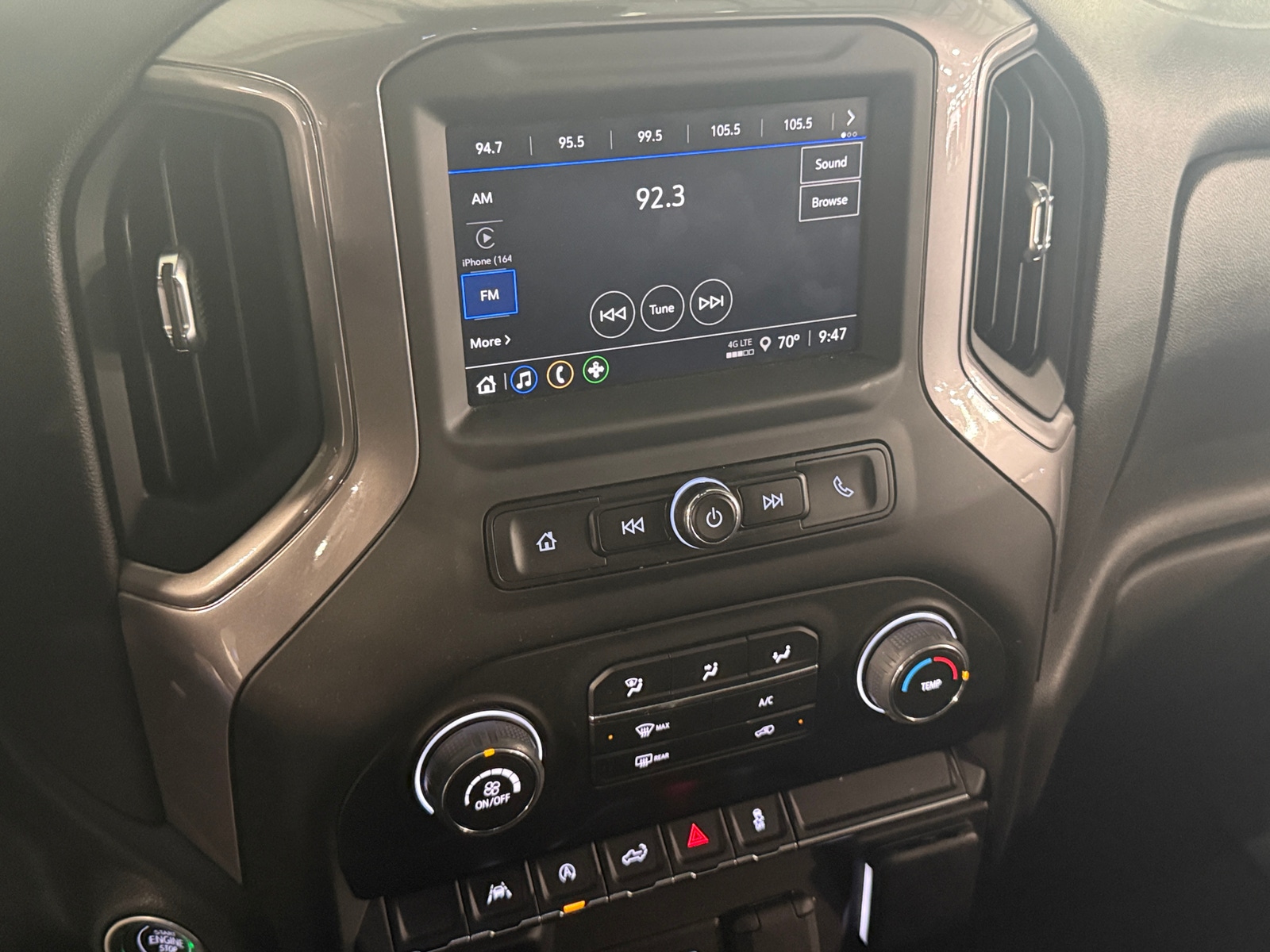 Thumbnail: 2022 Chevrolet Silverado 1500 - 4