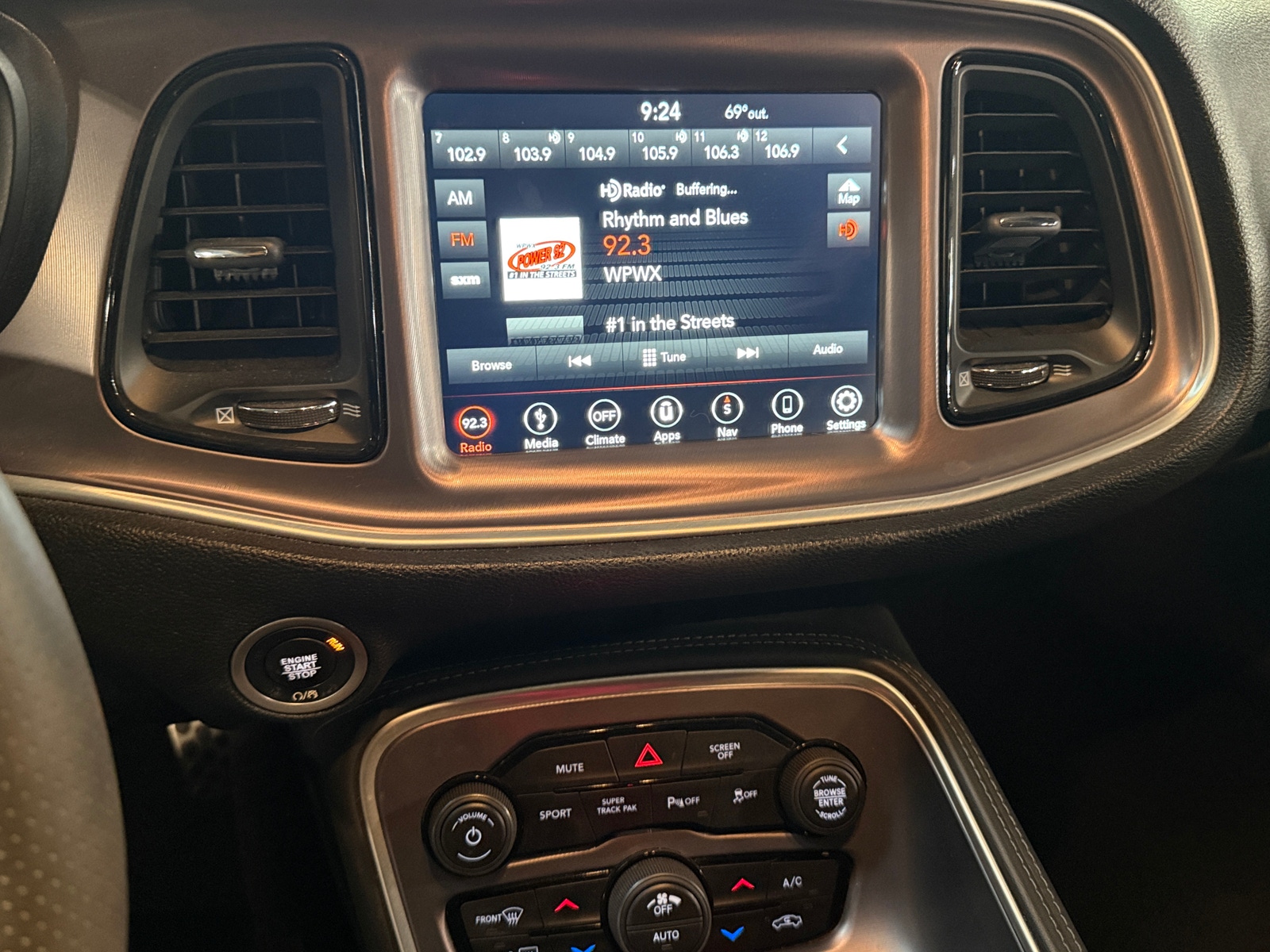 Thumbnail: 2019 Dodge Challenger - 3