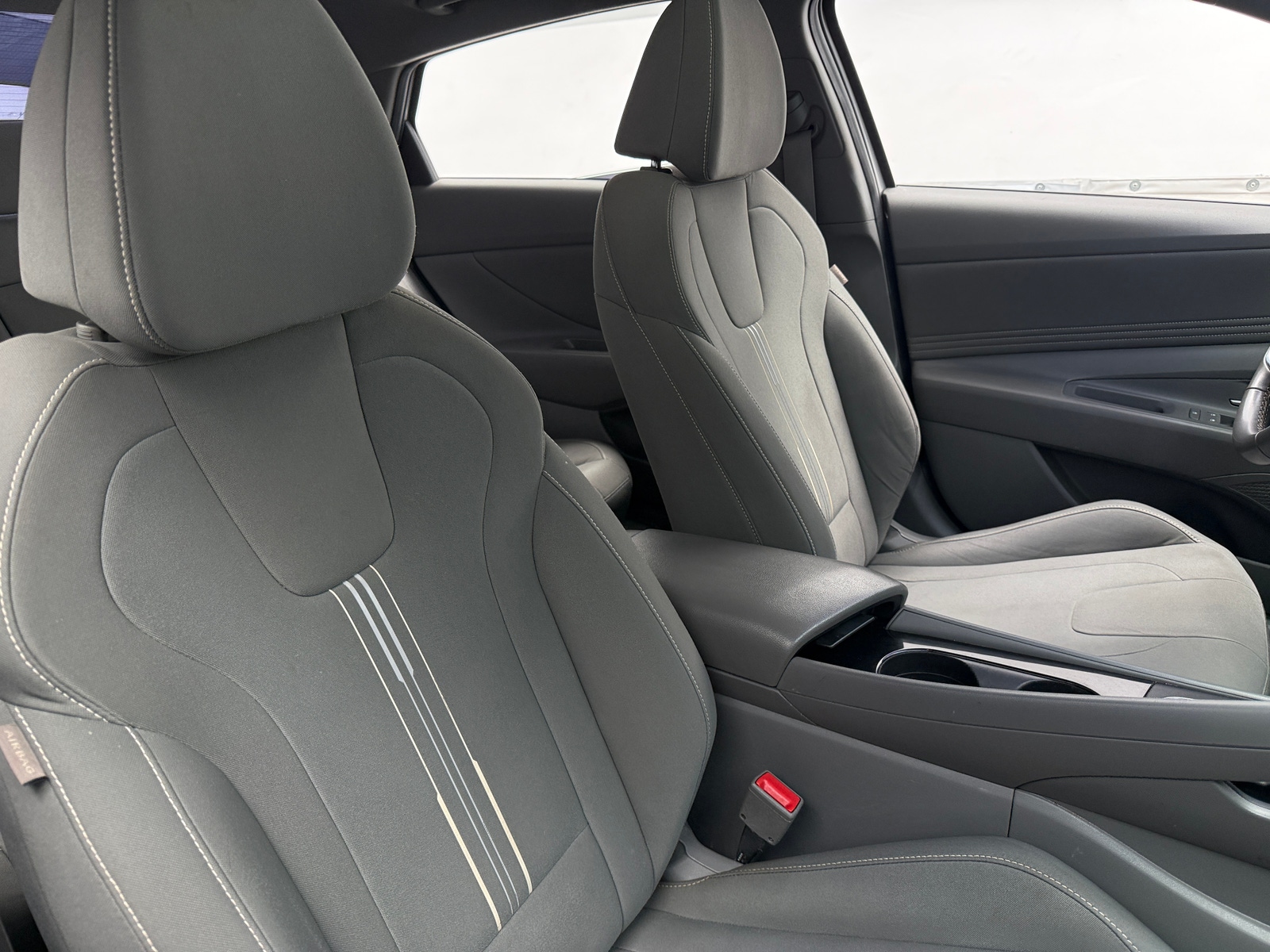 Thumbnail: 2022 Hyundai Elantra - 2