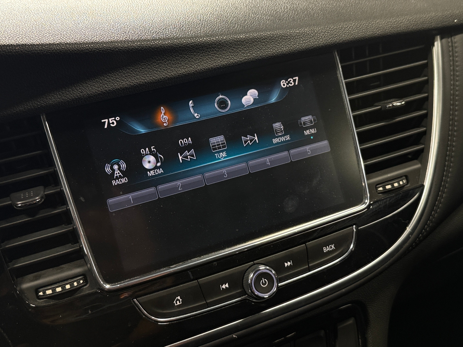 Thumbnail: 2017 Buick Encore - 3