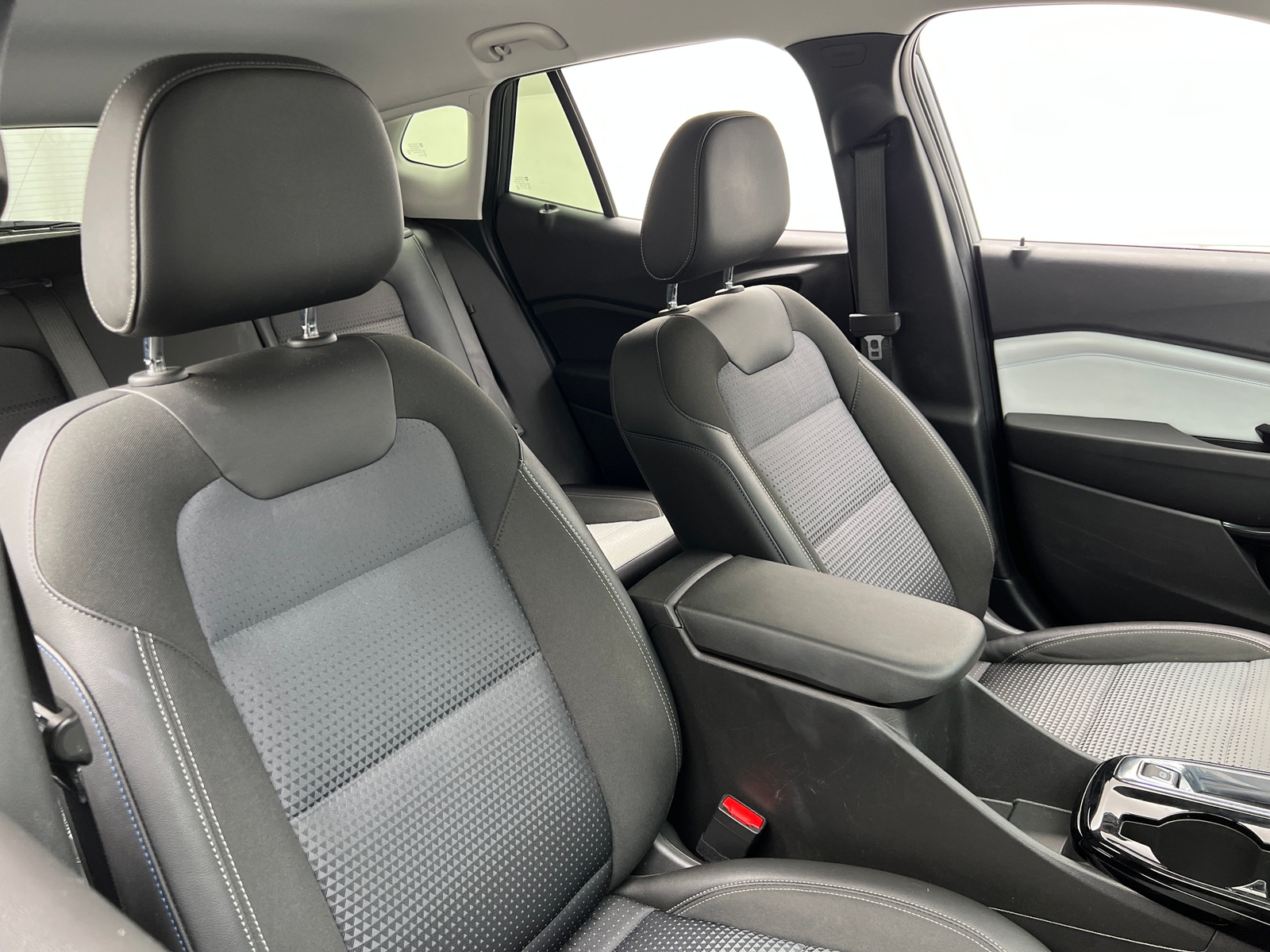 Thumbnail: 2025 Chevrolet Trax - 2