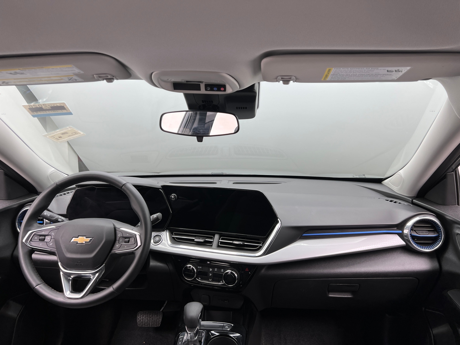 Thumbnail: 2025 Chevrolet Trax - 3