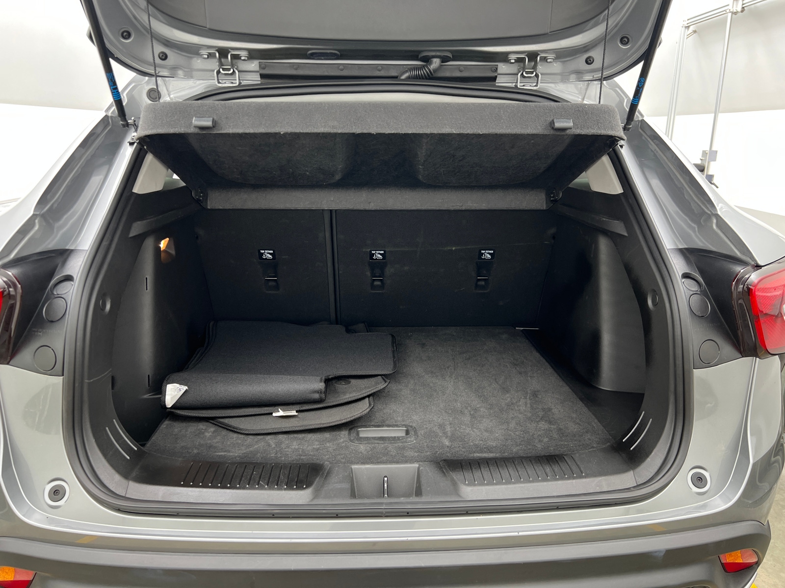 Thumbnail: 2025 Chevrolet Trax - 7