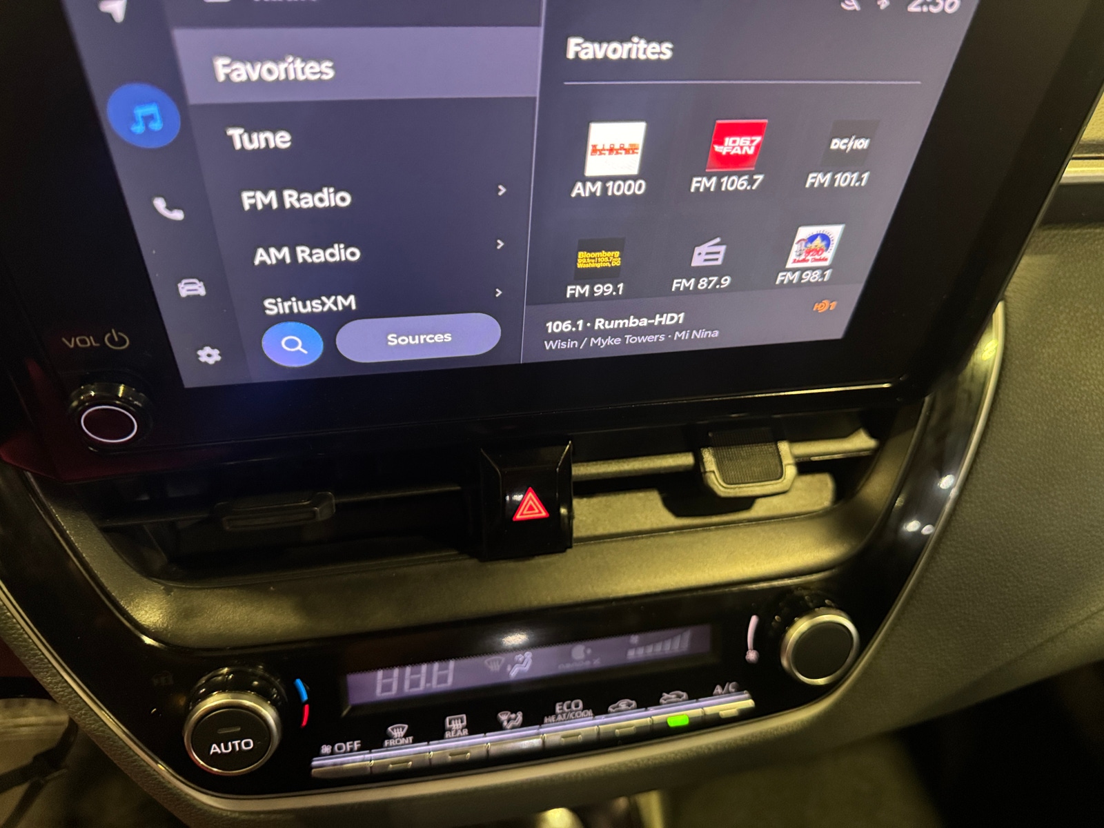 Thumbnail: 2025 Toyota Corolla - 4