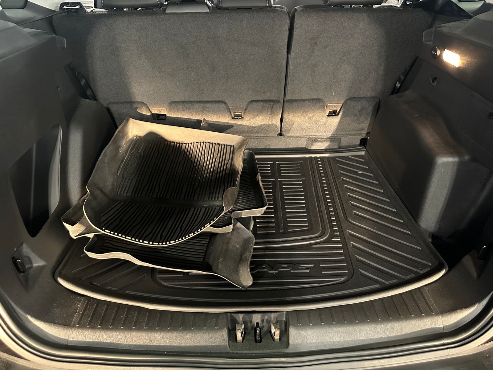 Thumbnail: 2019 Ford Escape - 6