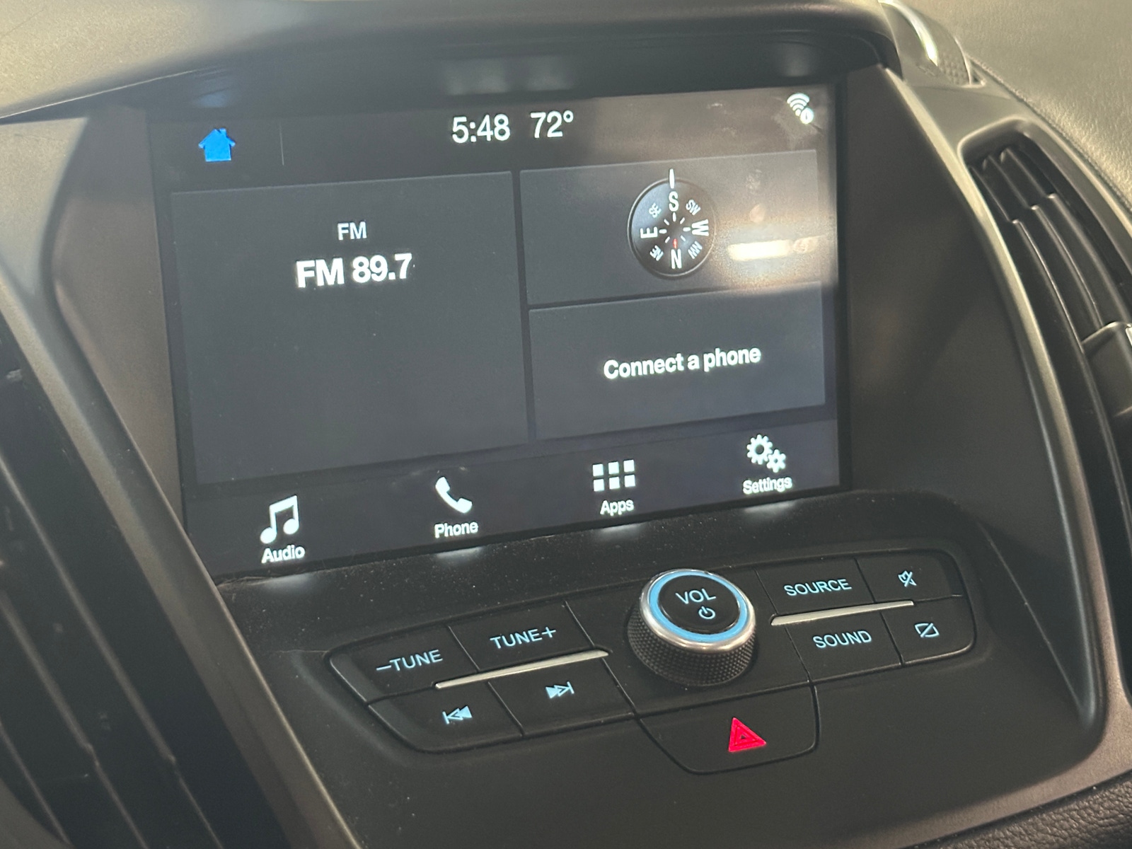 Thumbnail: 2019 Ford Escape - 3