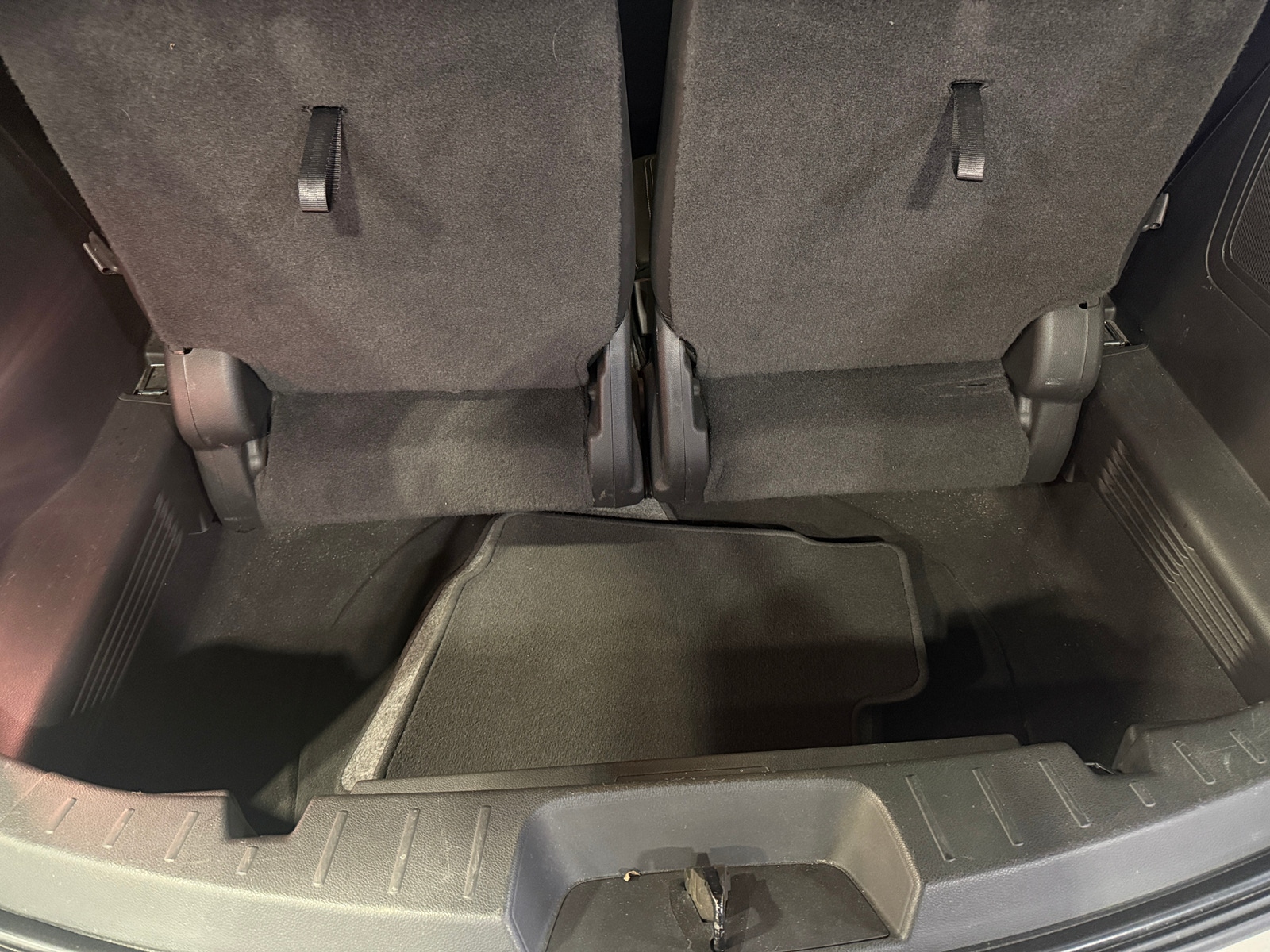 Thumbnail: 2015 Ford Explorer - 6