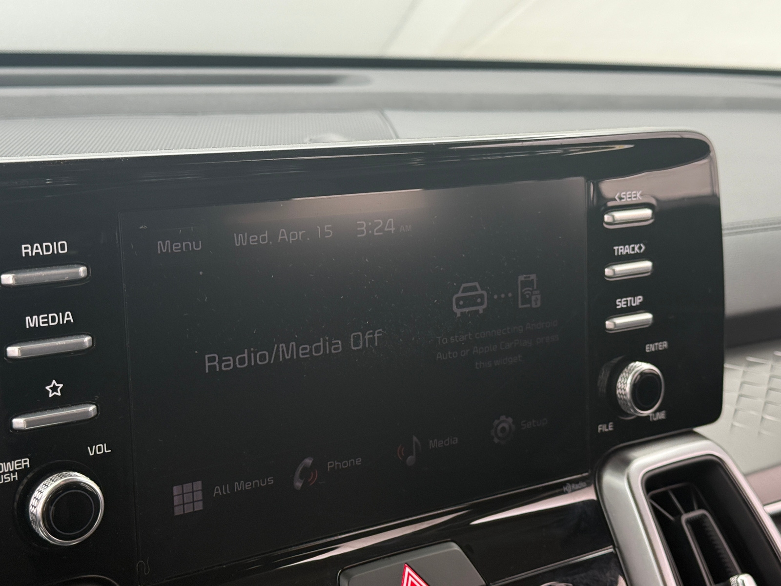 Thumbnail: 2023 Kia Sorento - 4